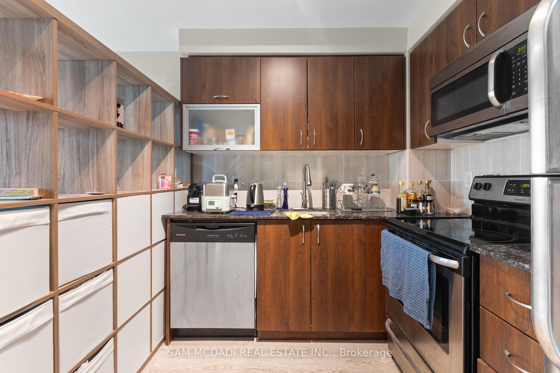 150 East Liberty Street 1208