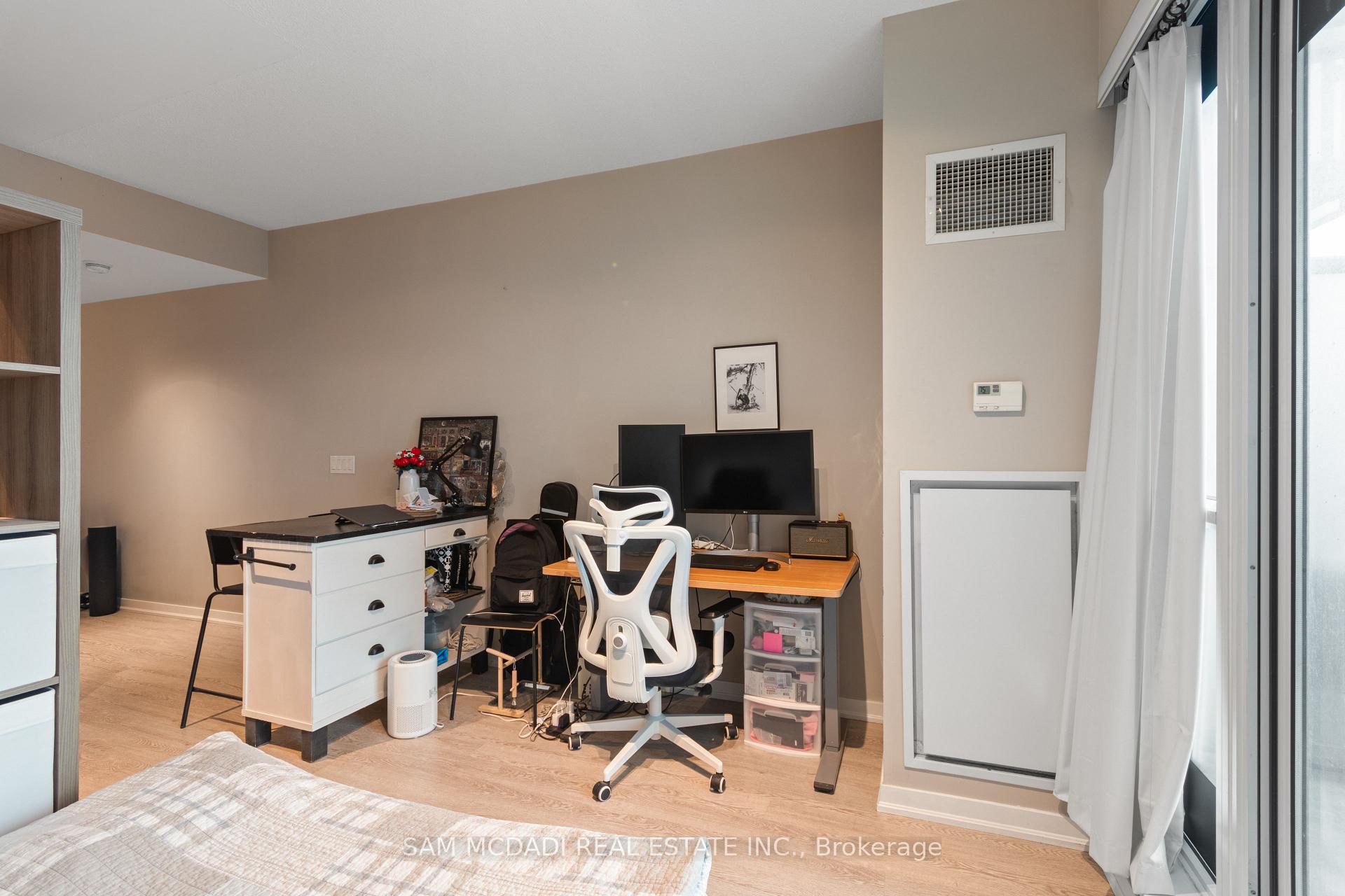 150 East Liberty Street 1208