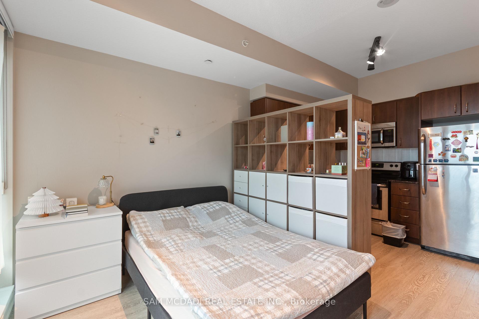 150 East Liberty Street 1208