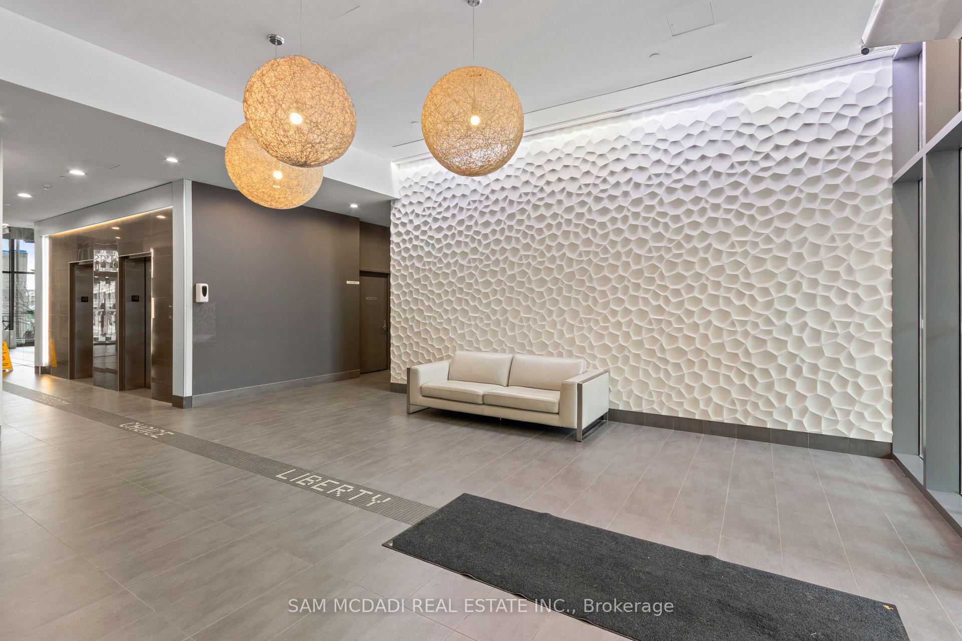 150 East Liberty Street 1208