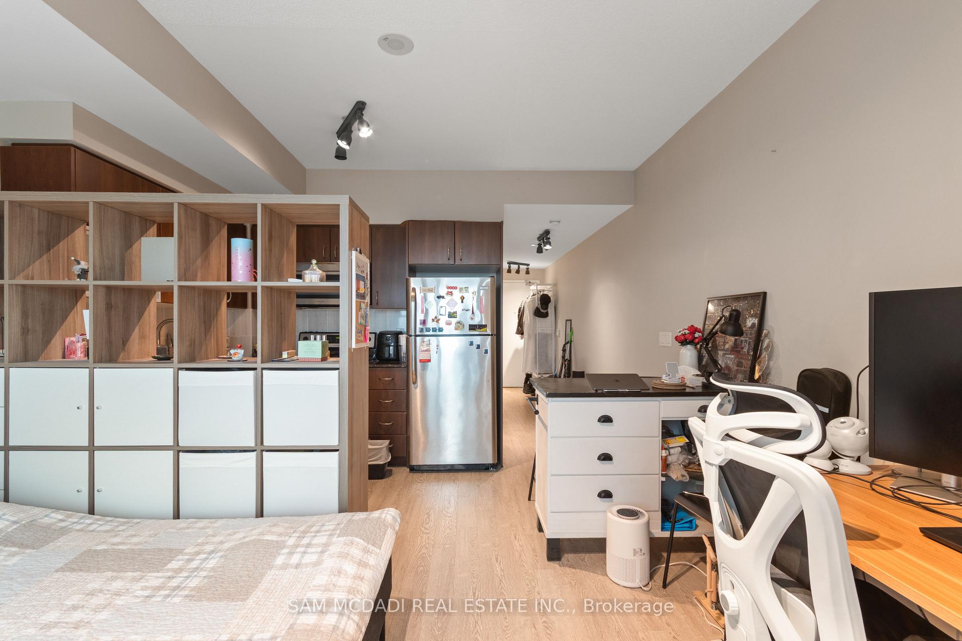 150 East Liberty Street 1208