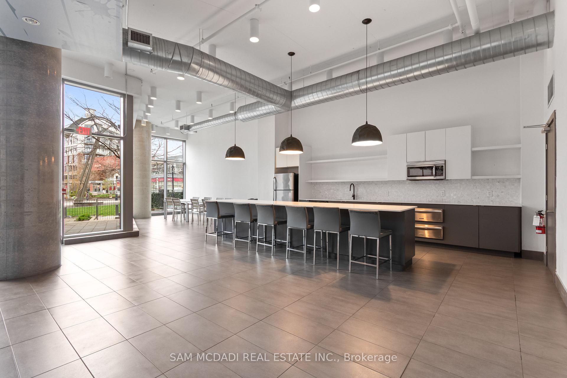 150 East Liberty Street 1208