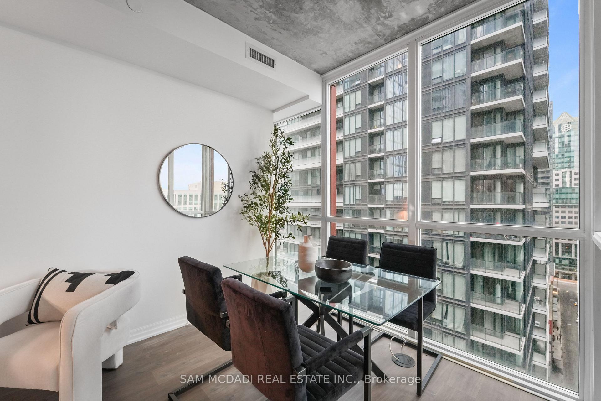 88 Blue Jays Way 1603