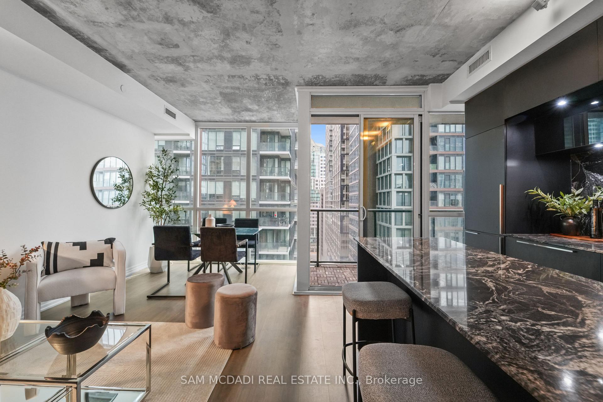 88 Blue Jays Way 1603