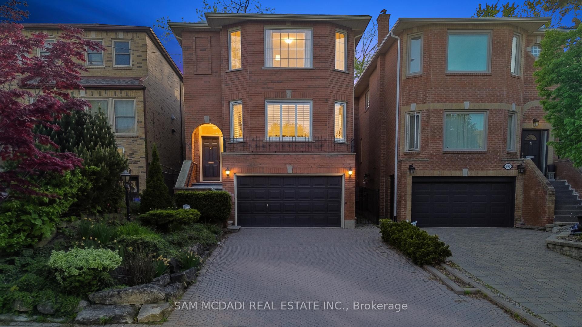 690 Oriole Parkway, Toronto