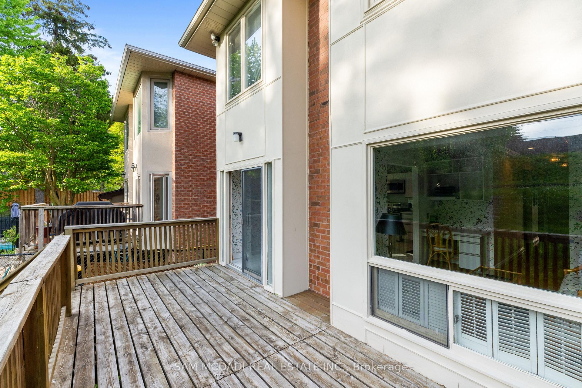 690 Oriole Parkway, Toronto