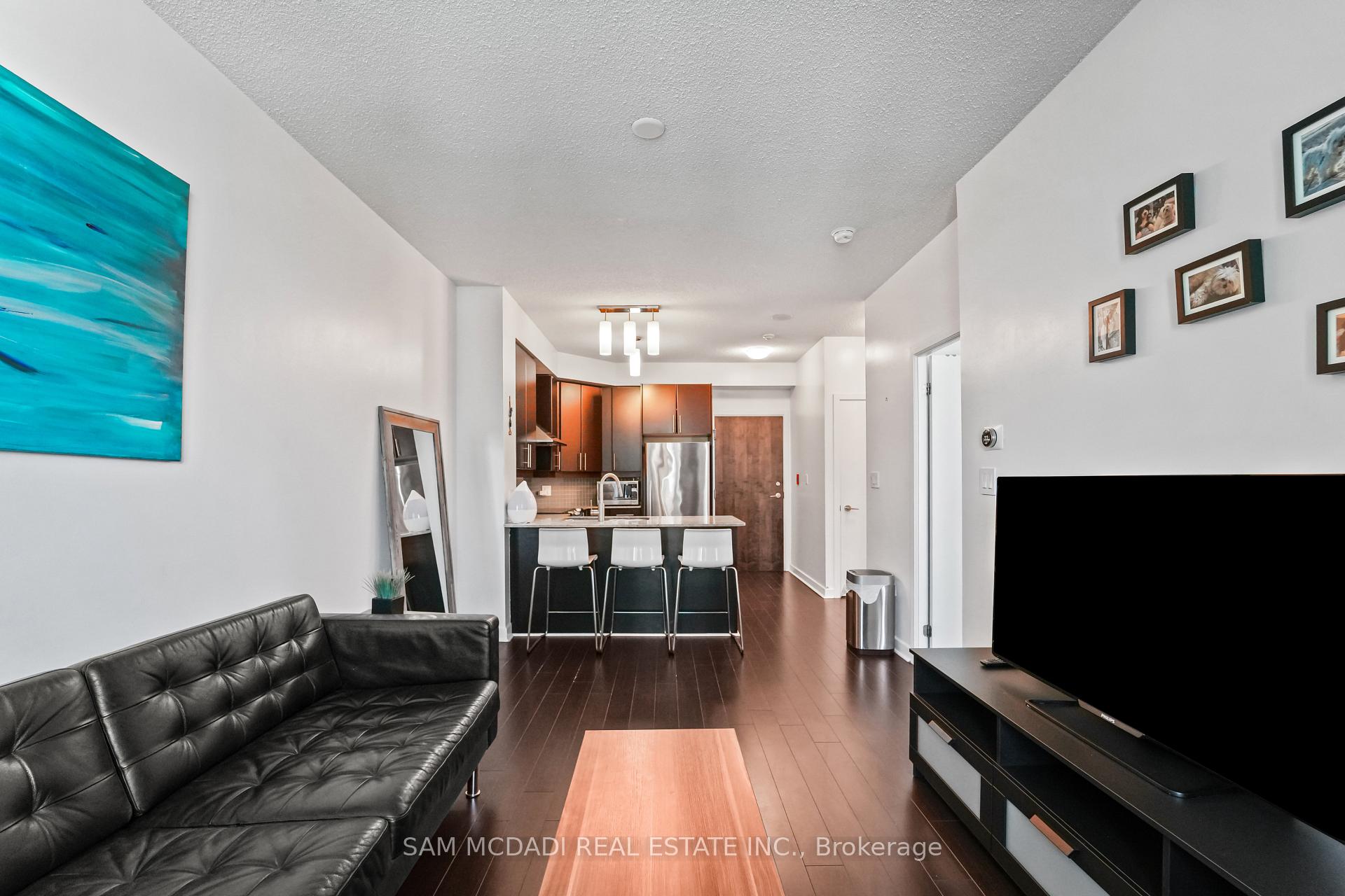 18 Harbour Street 2304, Toronto Unit: 2304