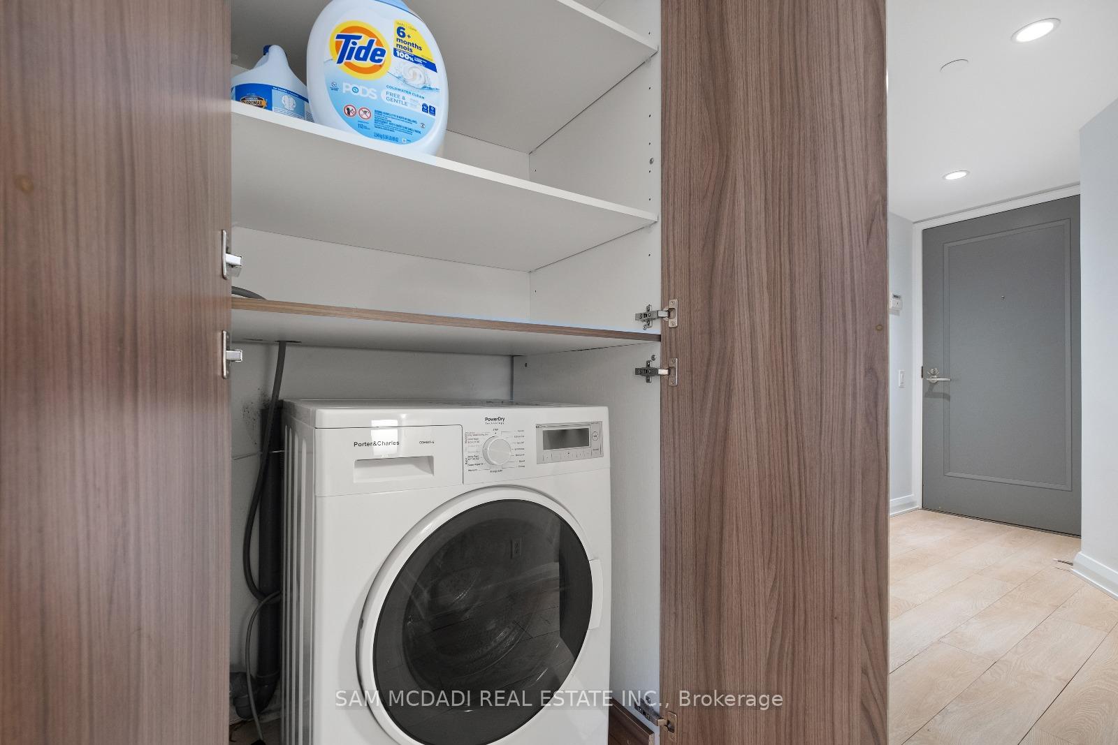 155 Yorkville Avenue 704, Toronto Unit: 704