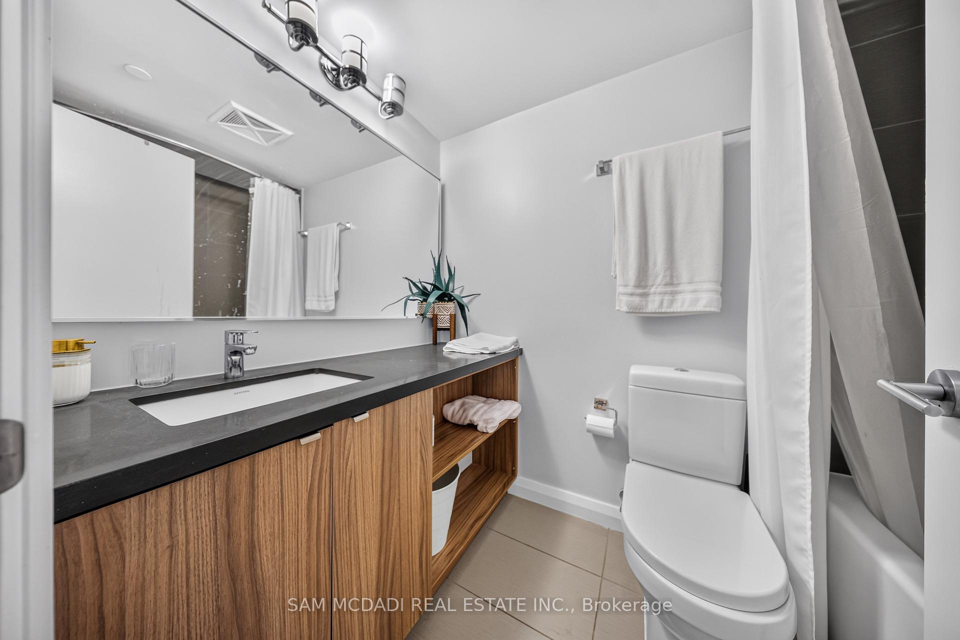 155 Yorkville Avenue 704, Toronto Unit: 704