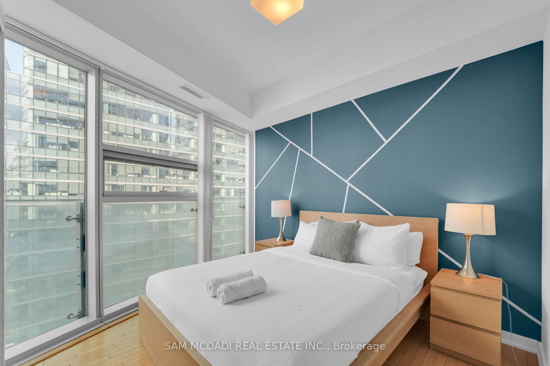 12 York Street 2307, Toronto Unit: 2307