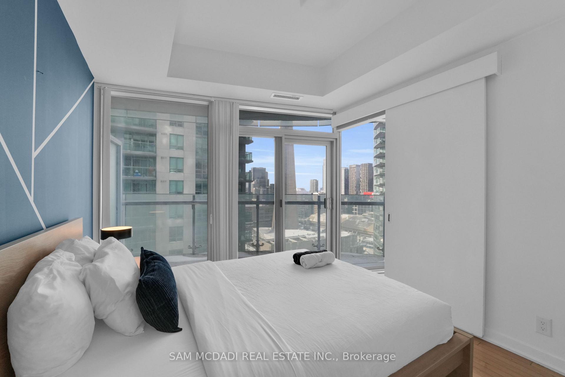12 York Street 2307, Toronto Unit: 2307
