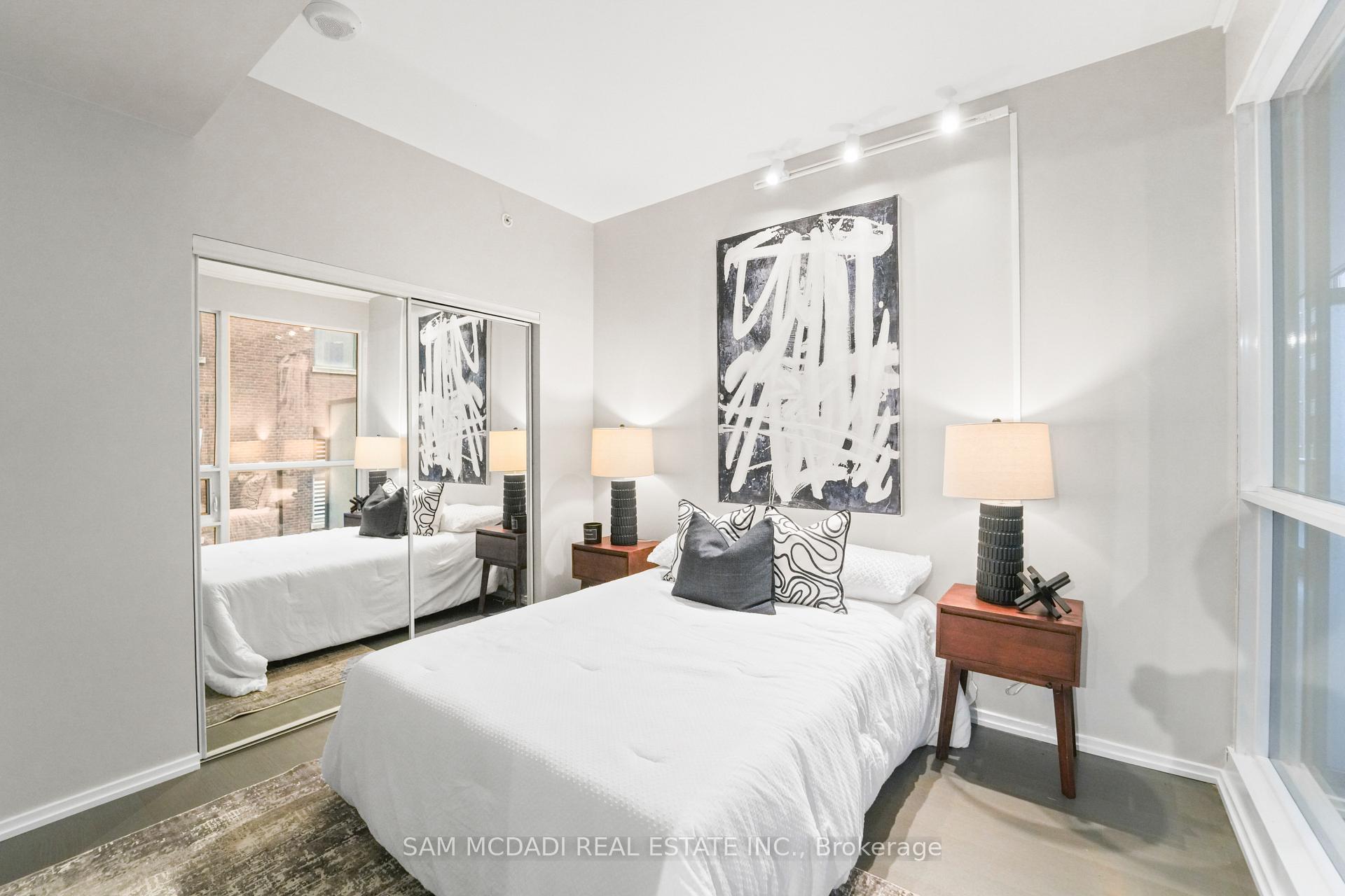 70 Temperance Street 608, Toronto Unit: 608
