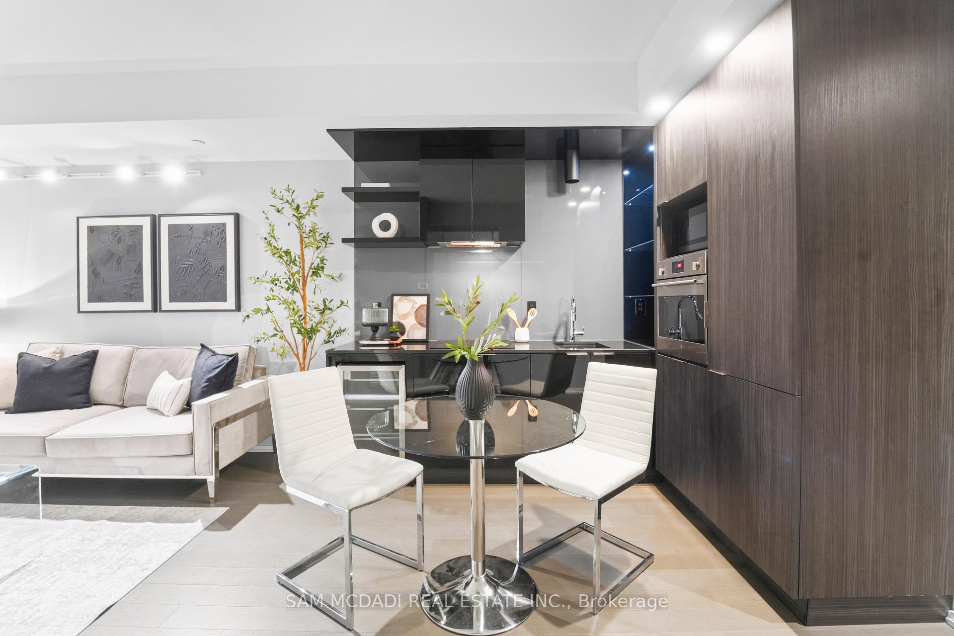70 Temperance Street 608, Toronto Unit: 608