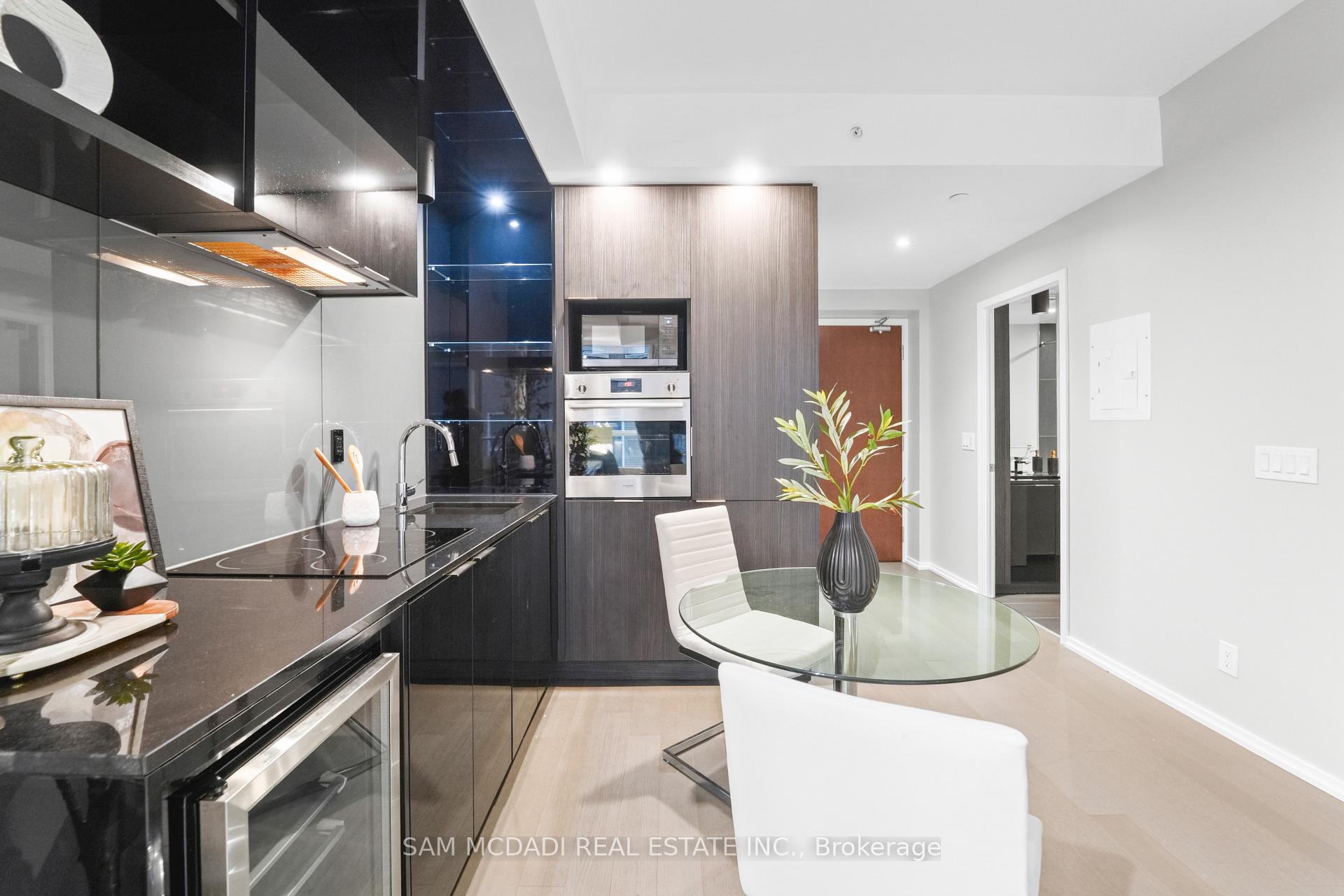 70 Temperance Street 608, Toronto Unit: 608