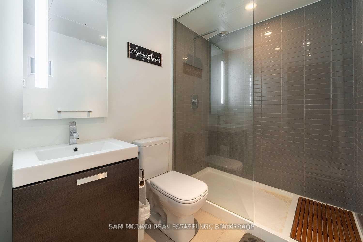 629 King Street W 415, Toronto Unit: 415