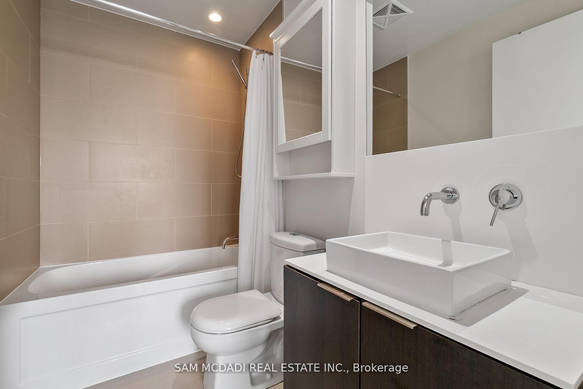 159 Dundas Street E 1906, Toronto Unit: 1906