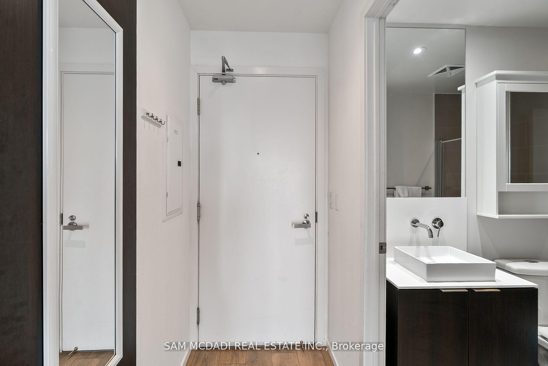 159 Dundas Street E 1906, Toronto Unit: 1906