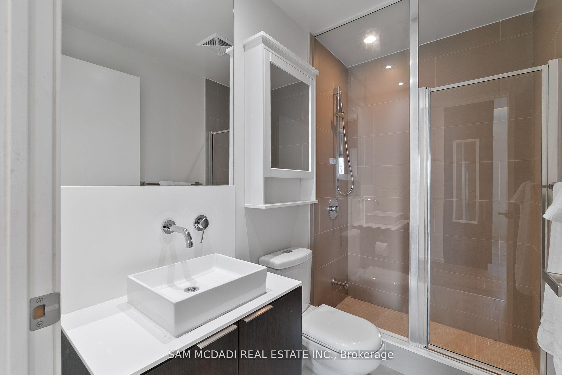 159 Dundas Street E 1906, Toronto Unit: 1906