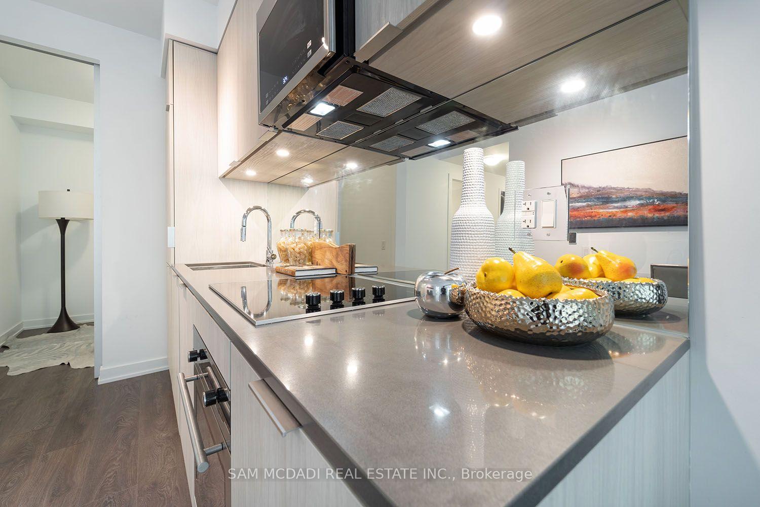 609 Avenue Road 301, Toronto Unit: 301