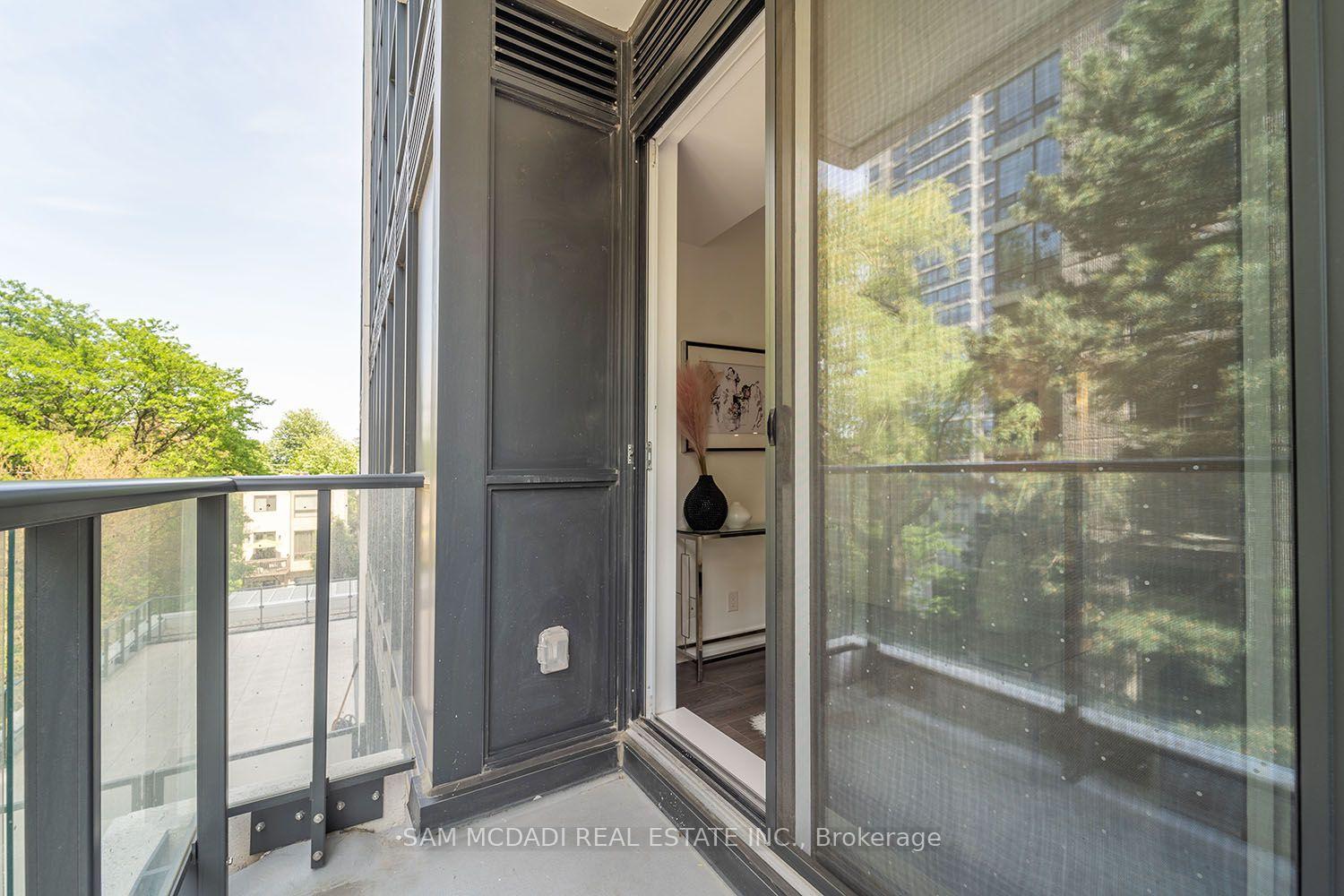 609 Avenue Road 301, Toronto Unit: 301