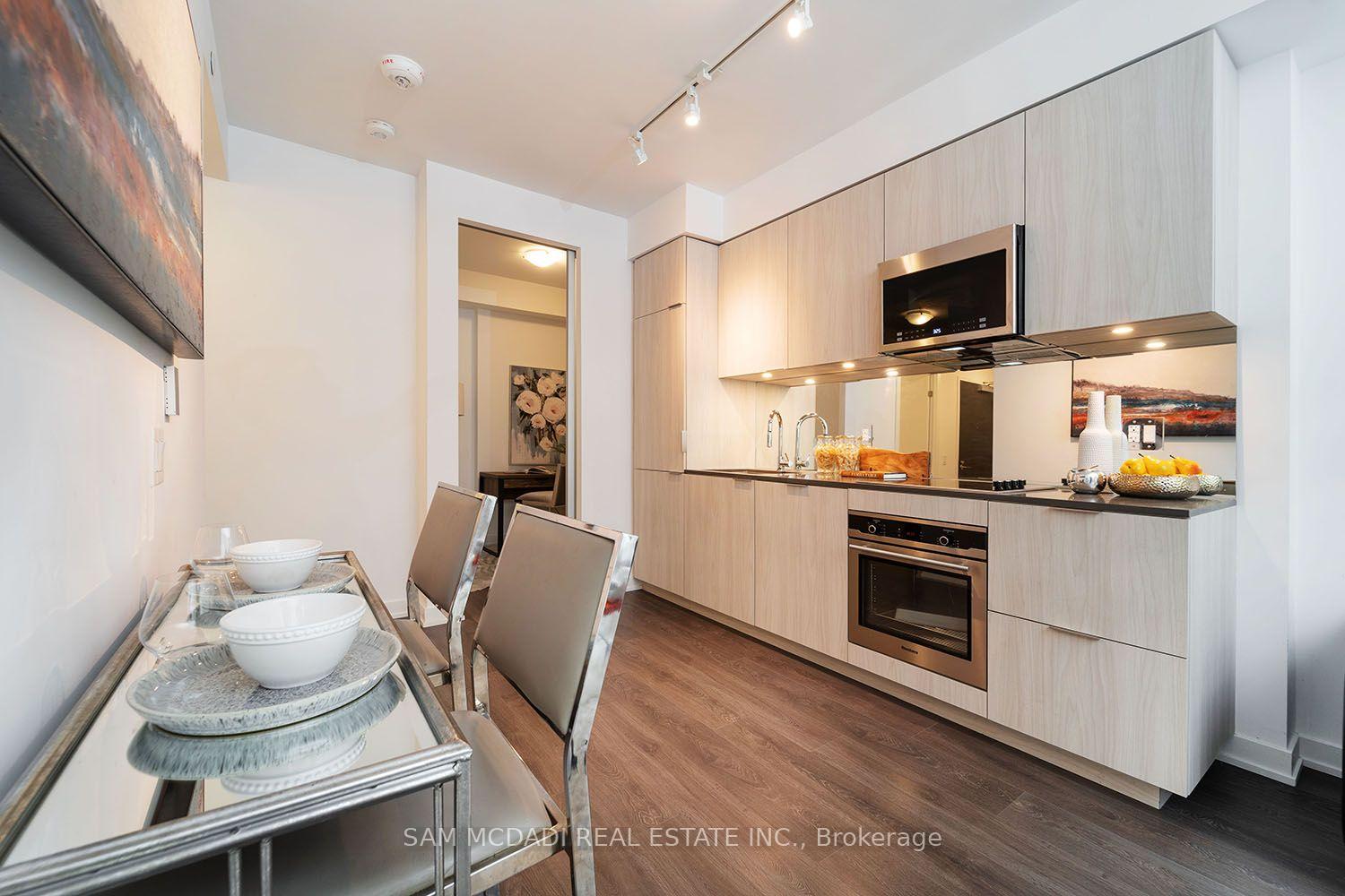 609 Avenue Road 301, Toronto Unit: 301