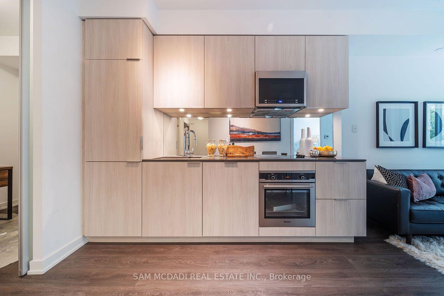 609 Avenue Road 301, Toronto Unit: 301