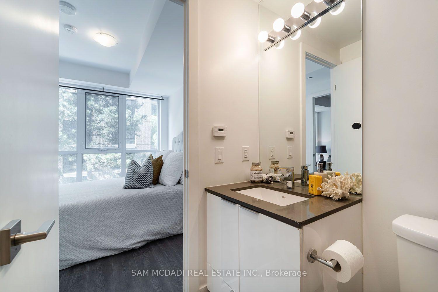 609 Avenue Road 301, Toronto Unit: 301