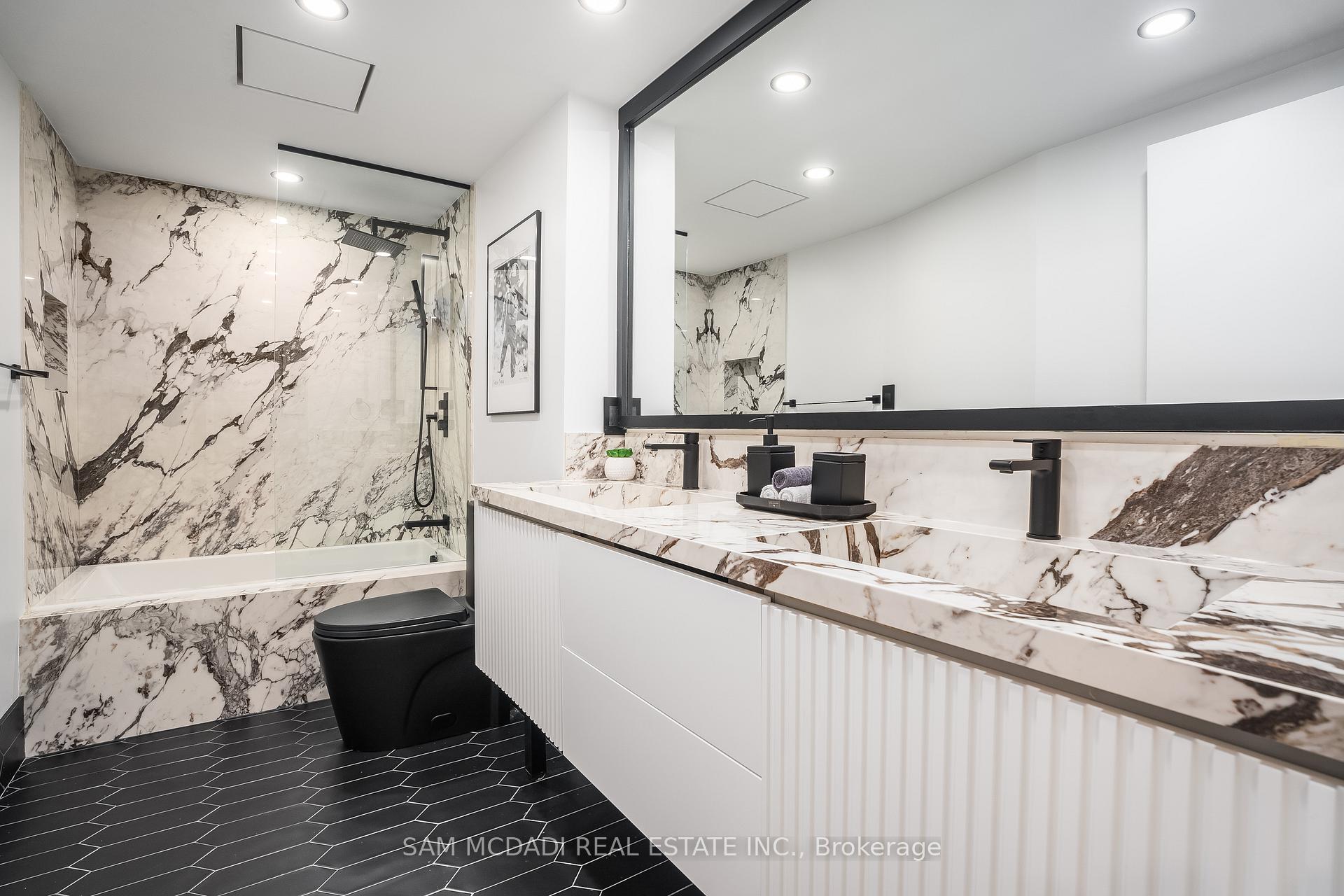 5444 Yonge Street 304, Toronto Unit: 304