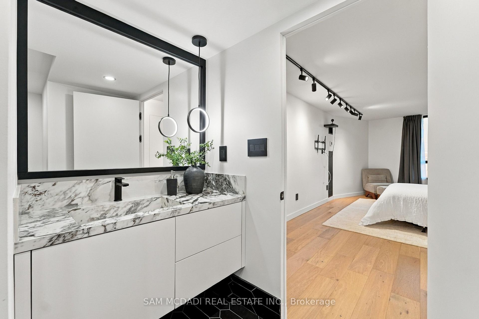 5444 Yonge Street 304, Toronto Unit: 304