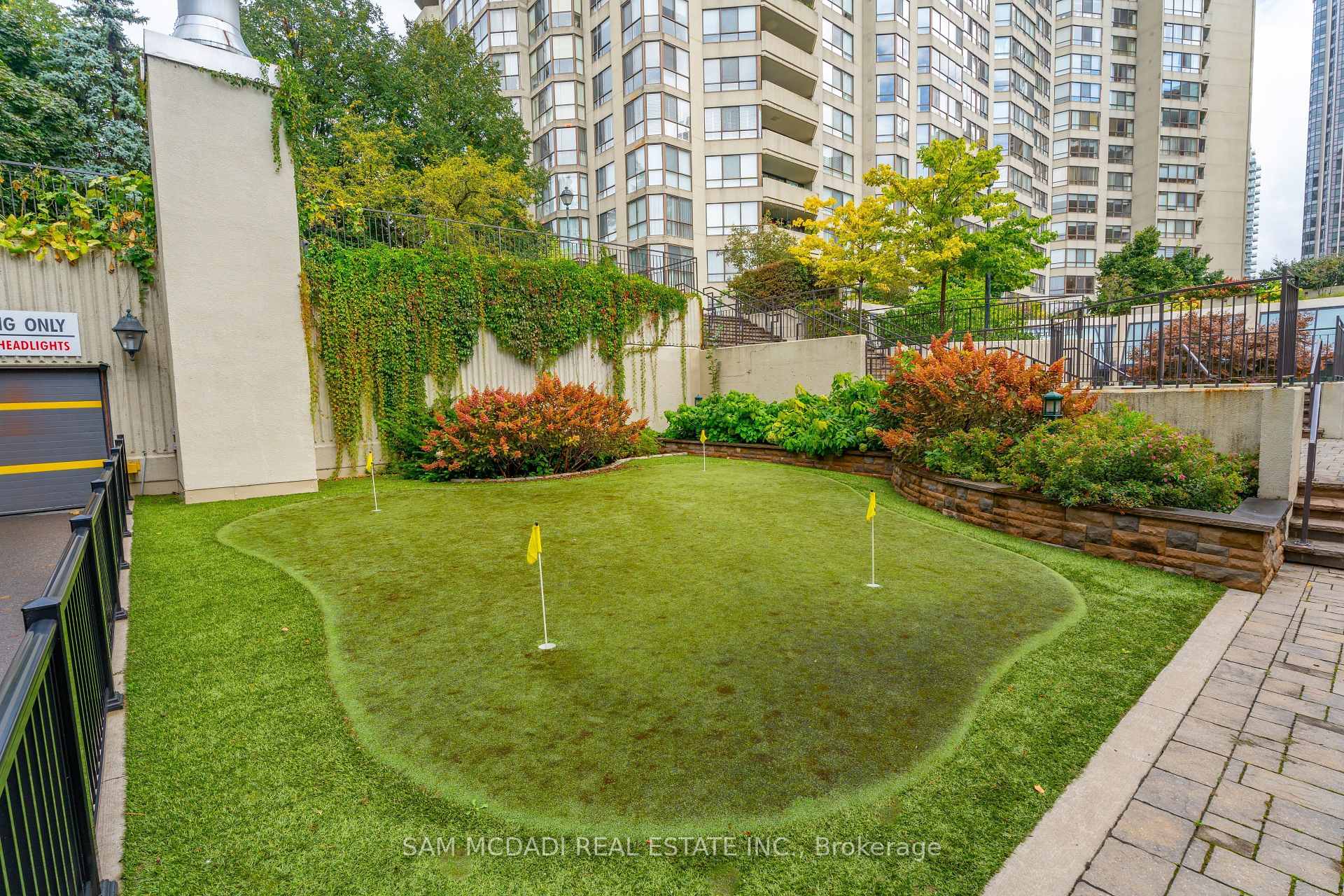 5444 Yonge Street 304, Toronto Unit: 304