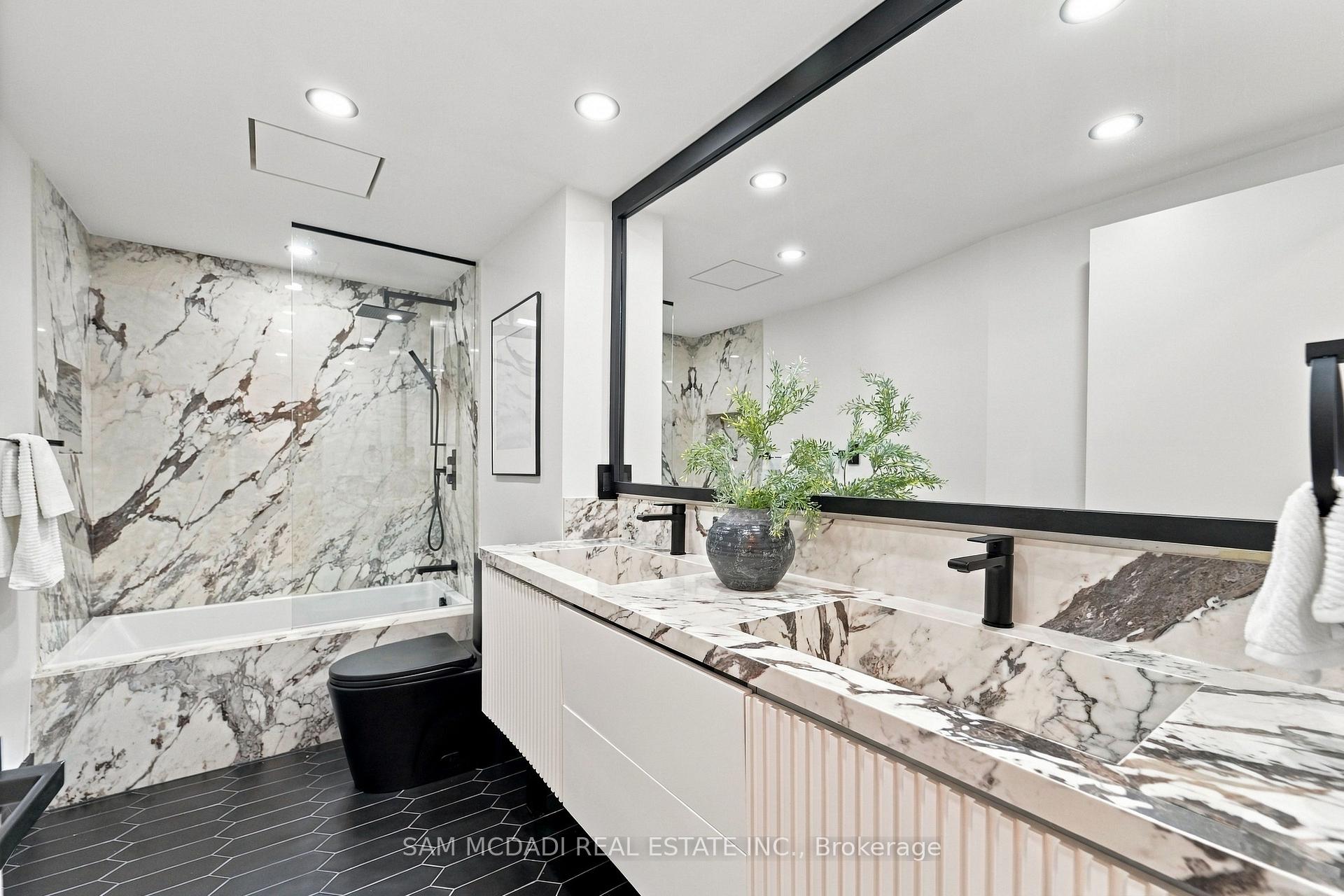5444 Yonge Street 304, Toronto Unit: 304