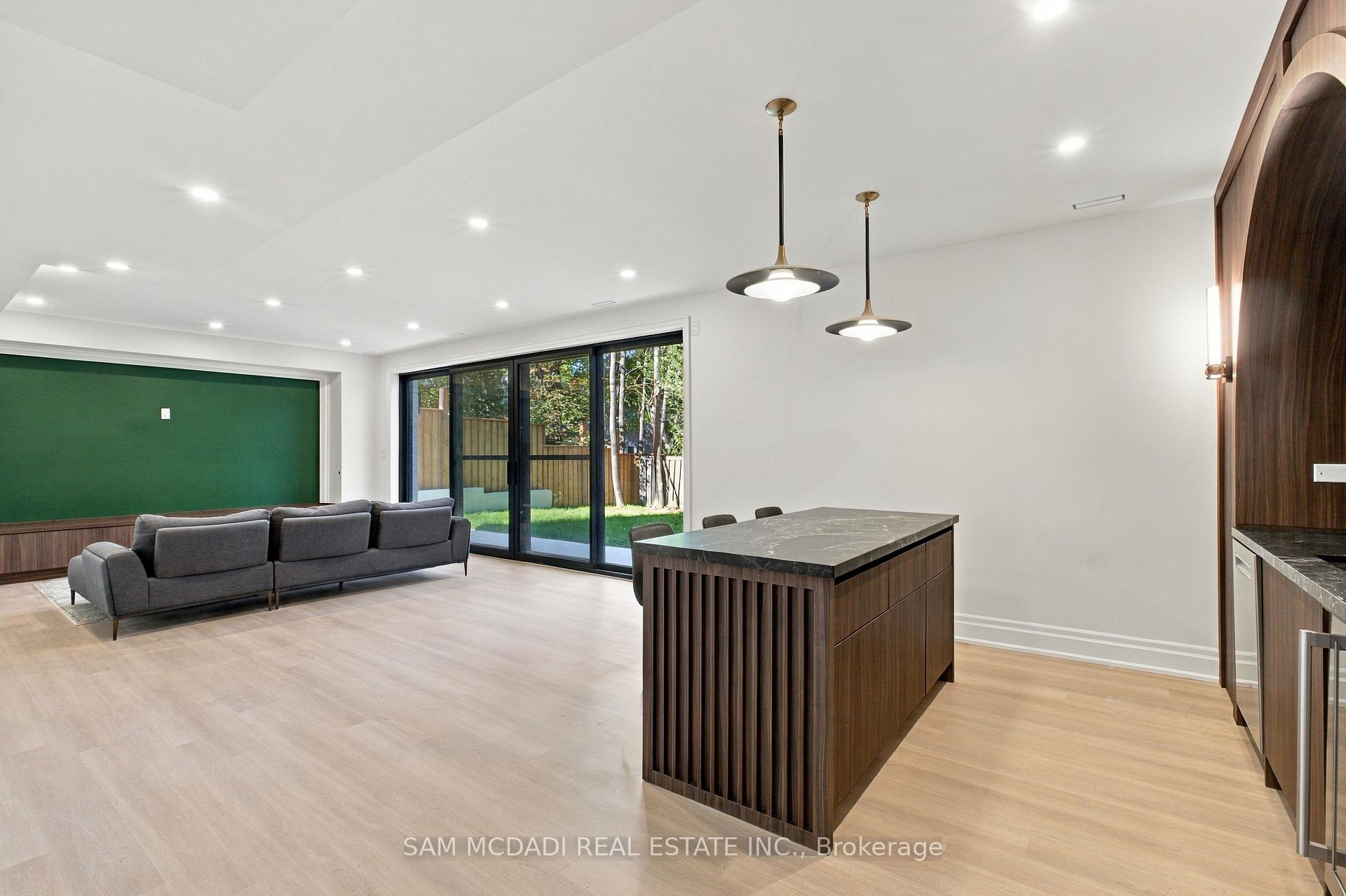 6 North Hills Terrace, Toronto