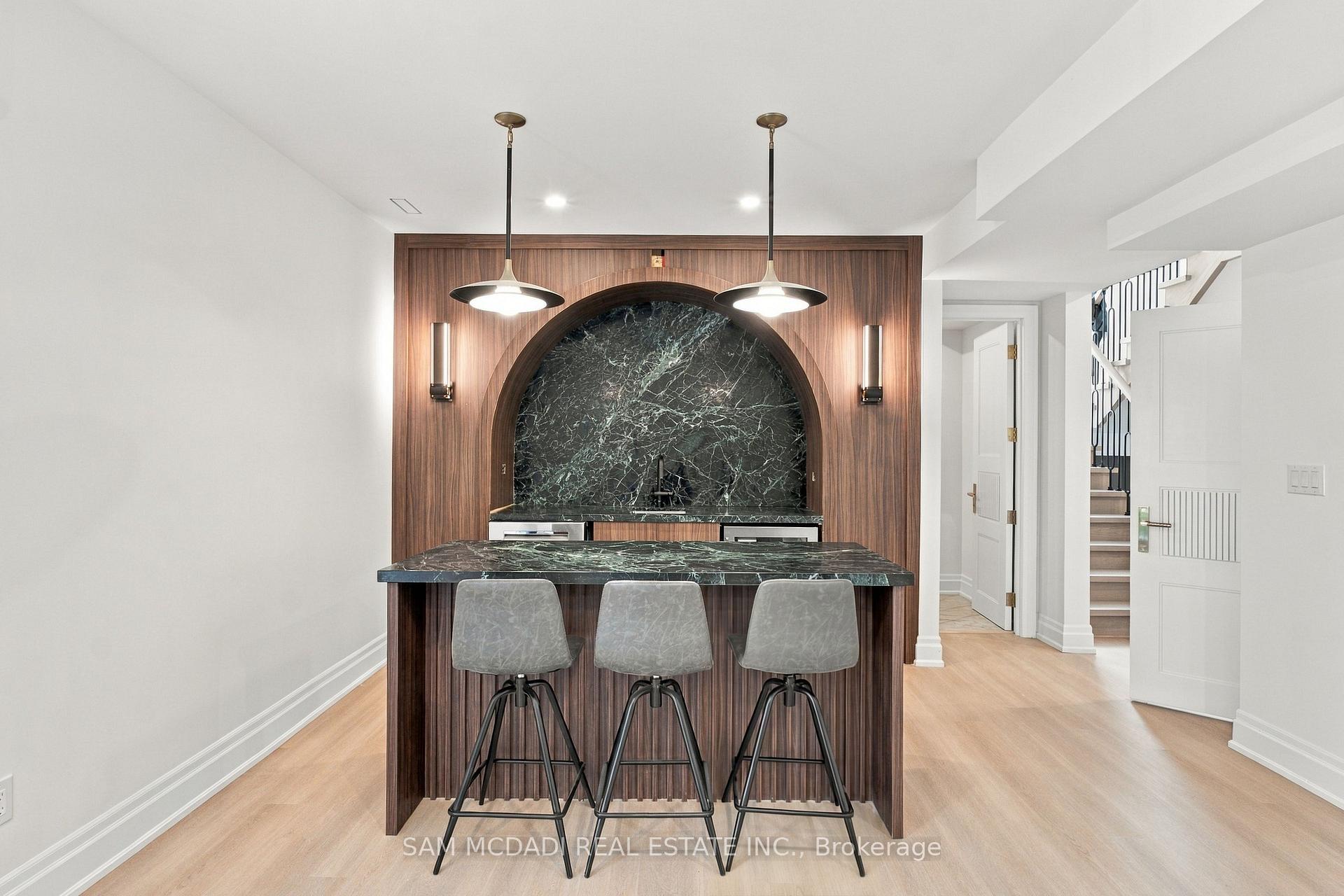 6 North Hills Terrace, Toronto