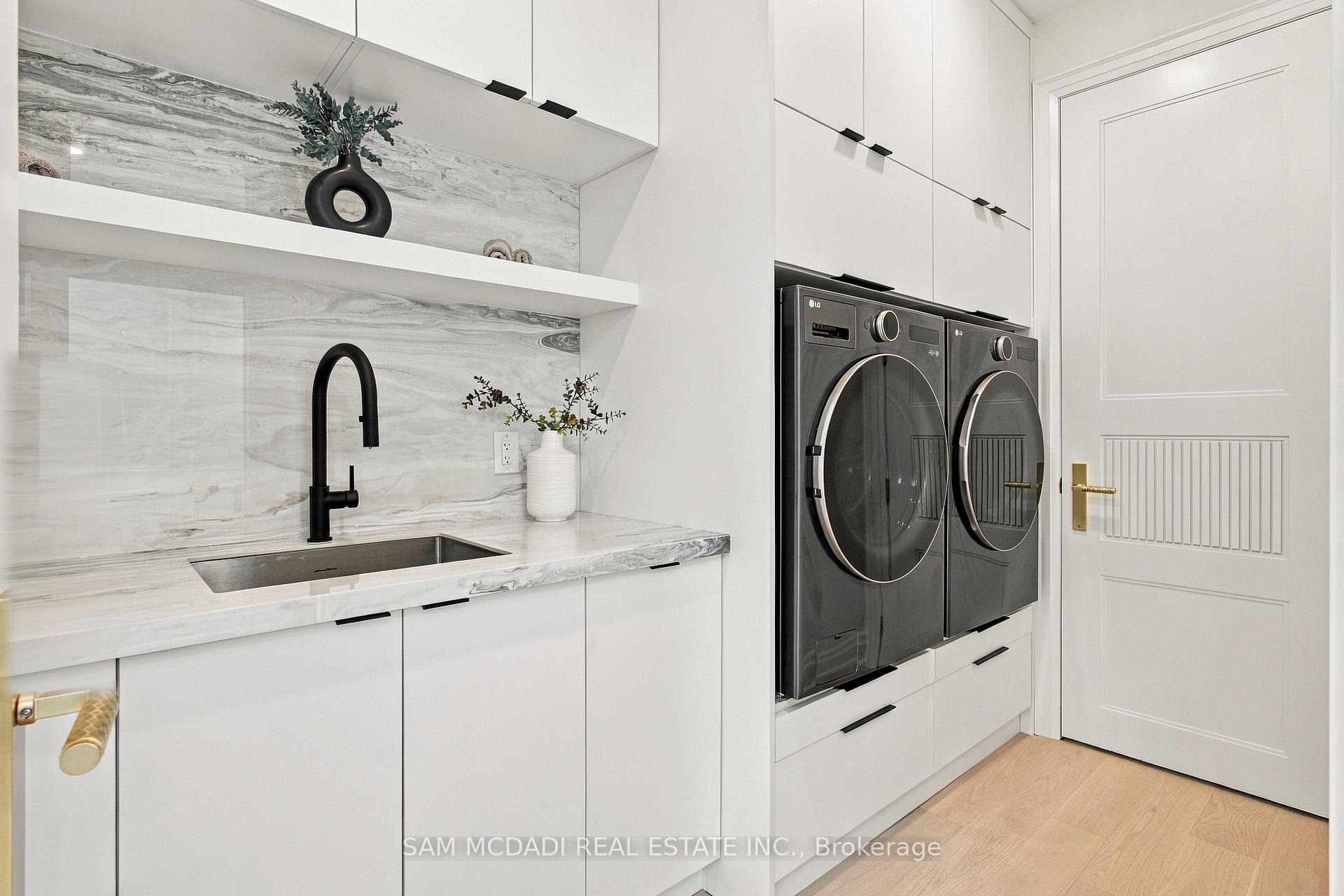 6 North Hills Terrace, Toronto