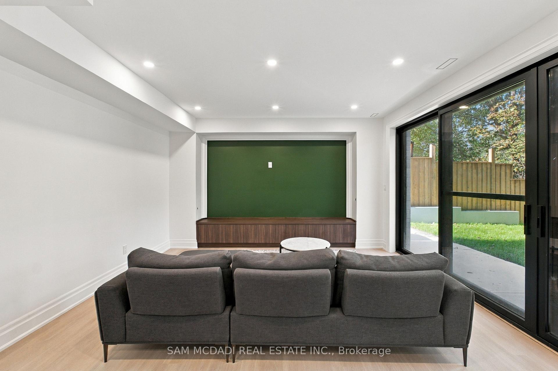 6 North Hills Terrace, Toronto