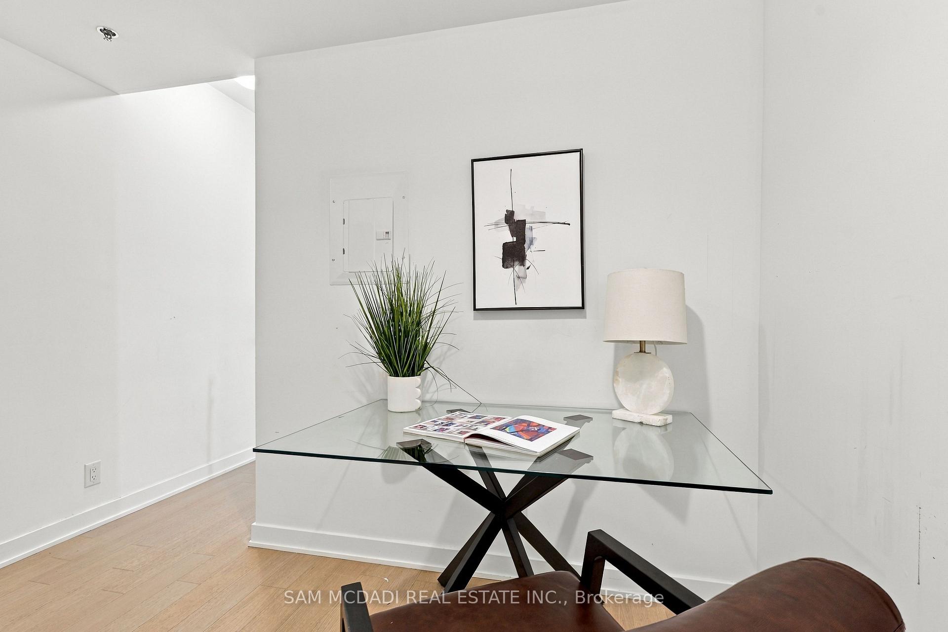 15 Beverley Street TH27, Toronto Unit: TH27