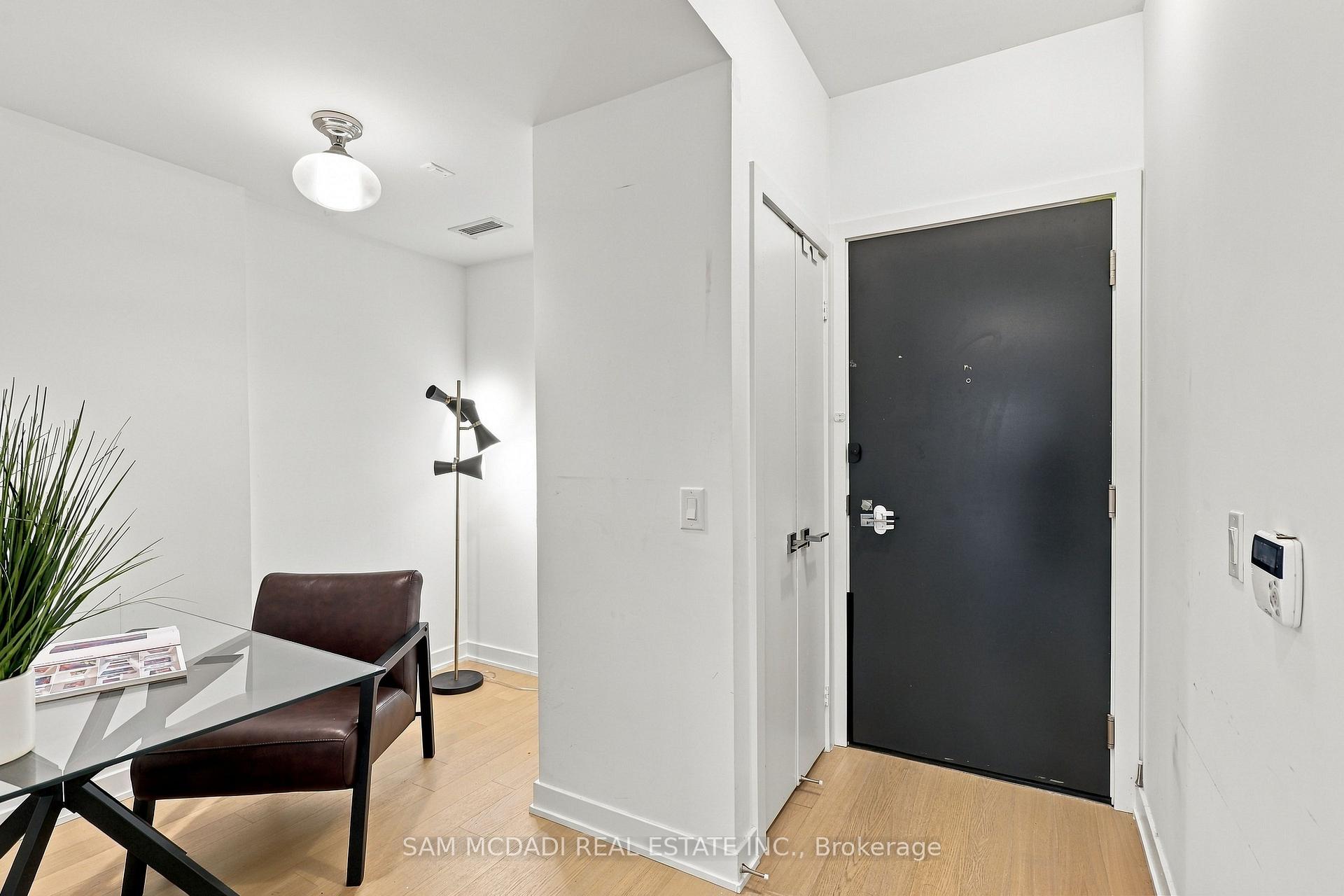 15 Beverley Street TH27, Toronto Unit: TH27