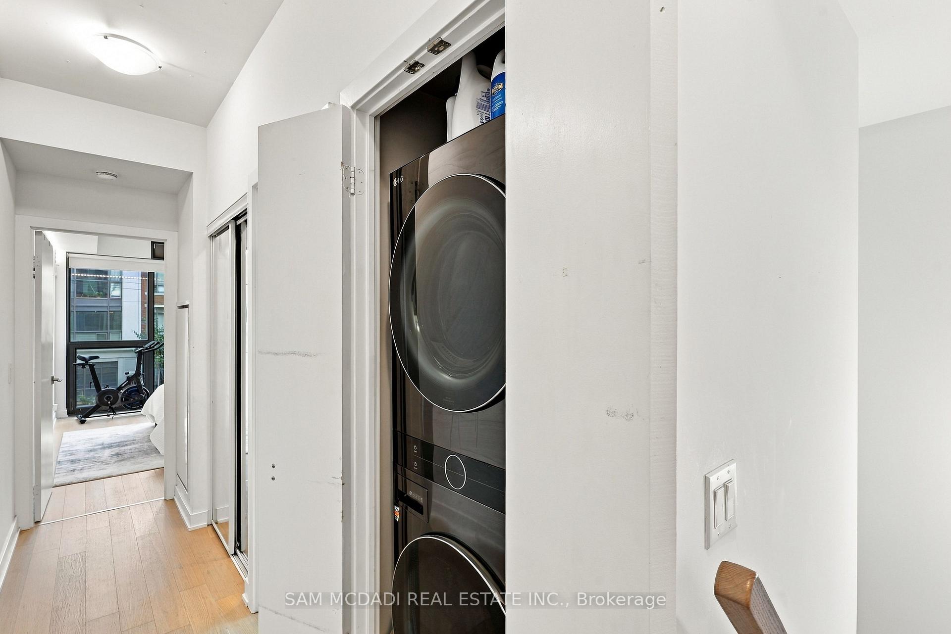 15 Beverley Street TH27, Toronto Unit: TH27