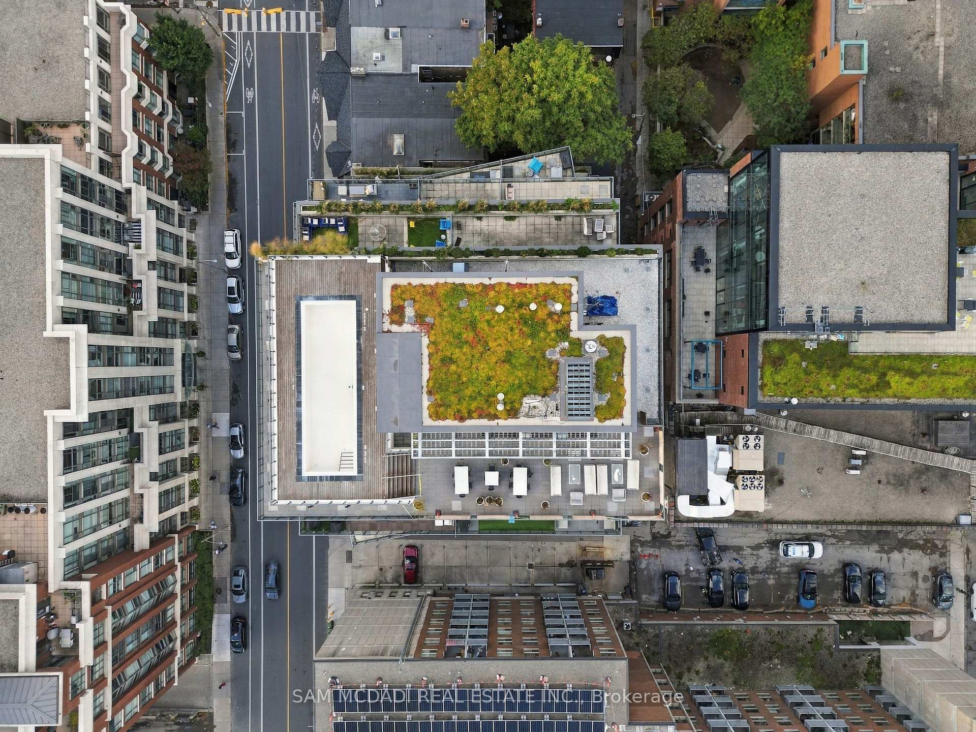 15 Beverley Street TH27, Toronto Unit: TH27