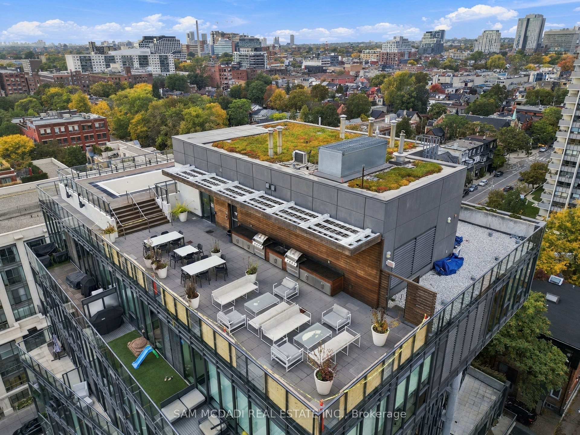 15 Beverley Street TH27, Toronto Unit: TH27