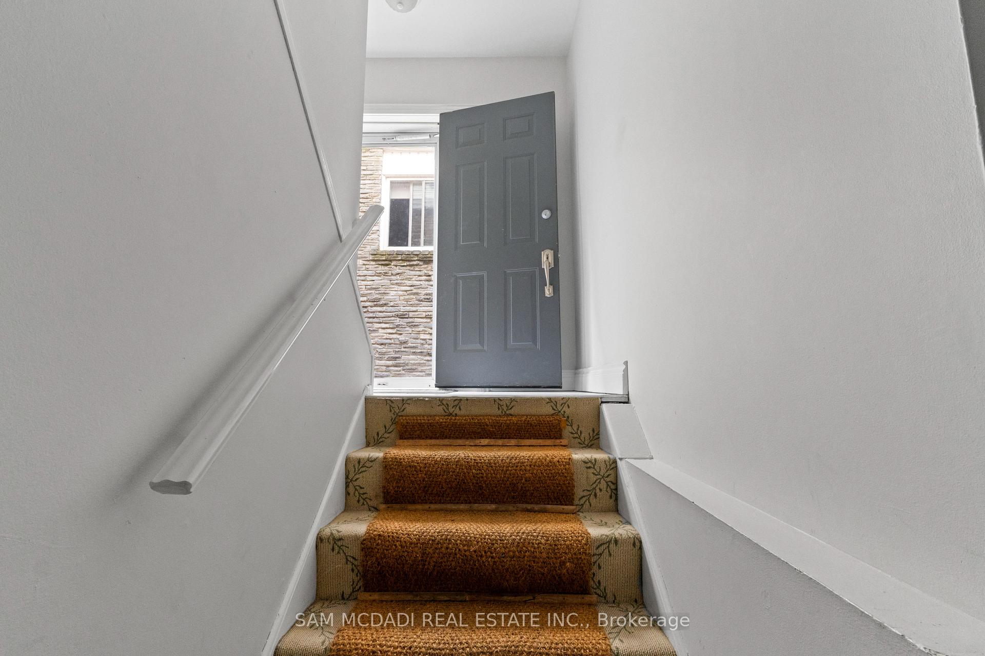 26 Pine Avenue Lower