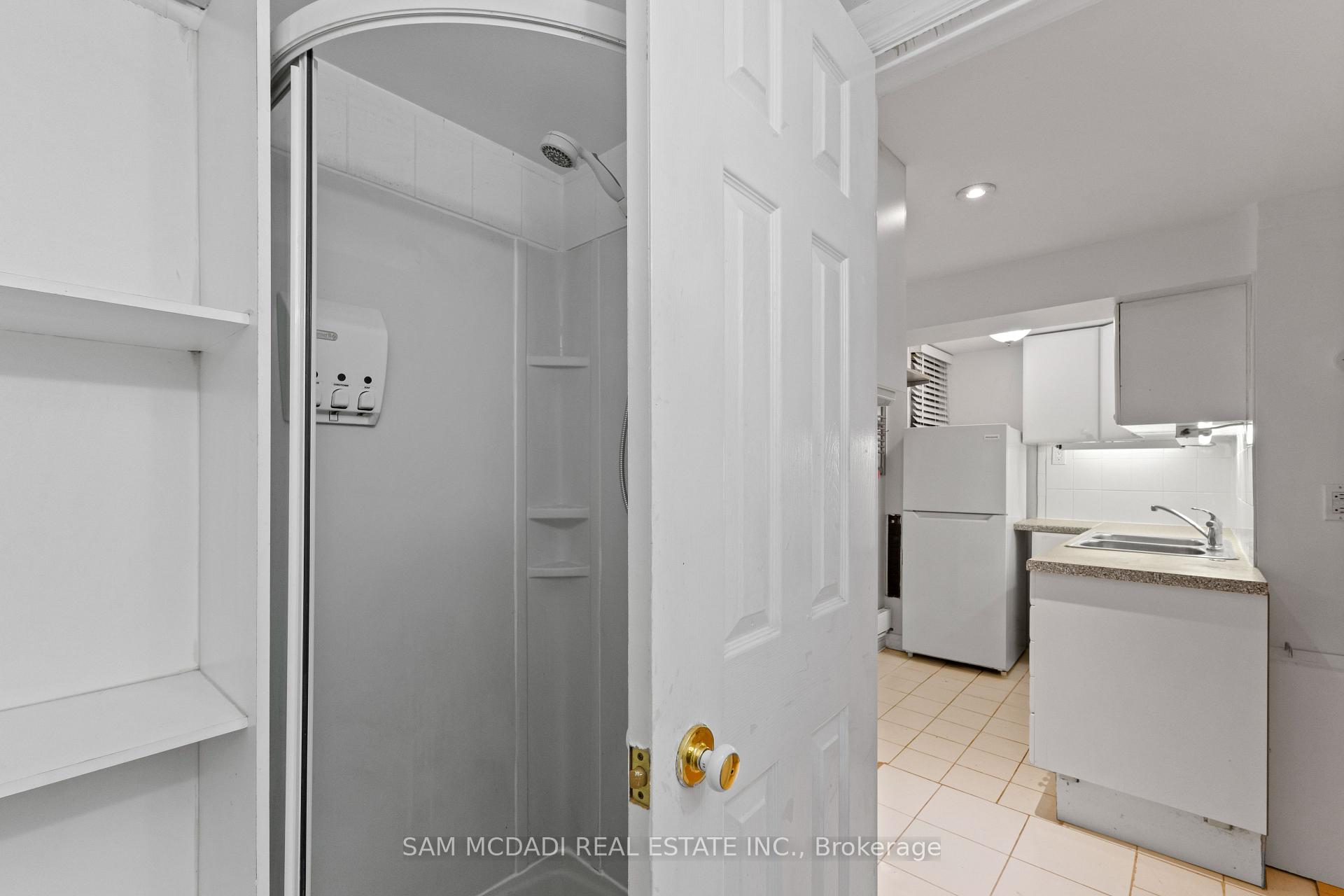 26 Pine Avenue Lower