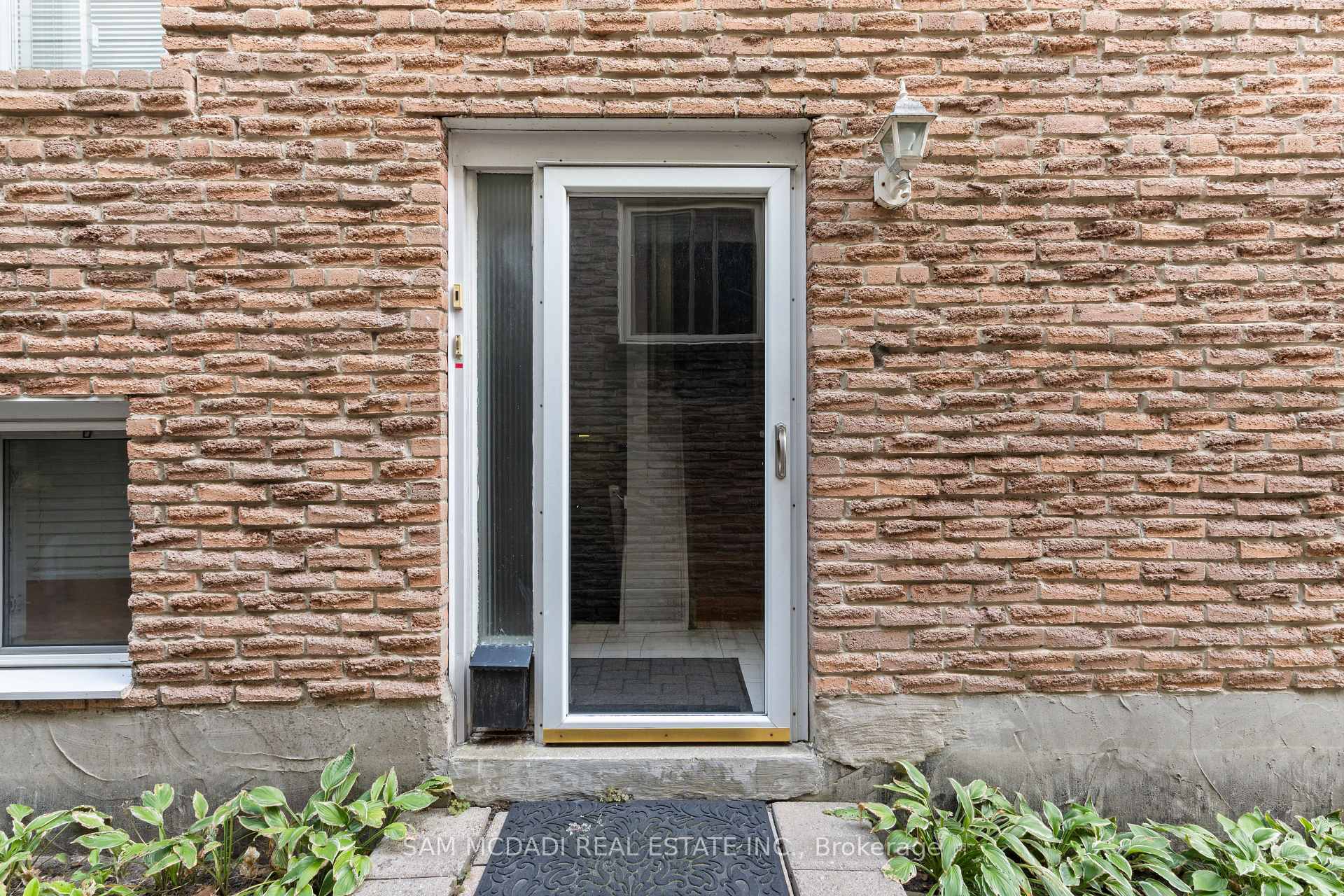 26 Pine Avenue Lower