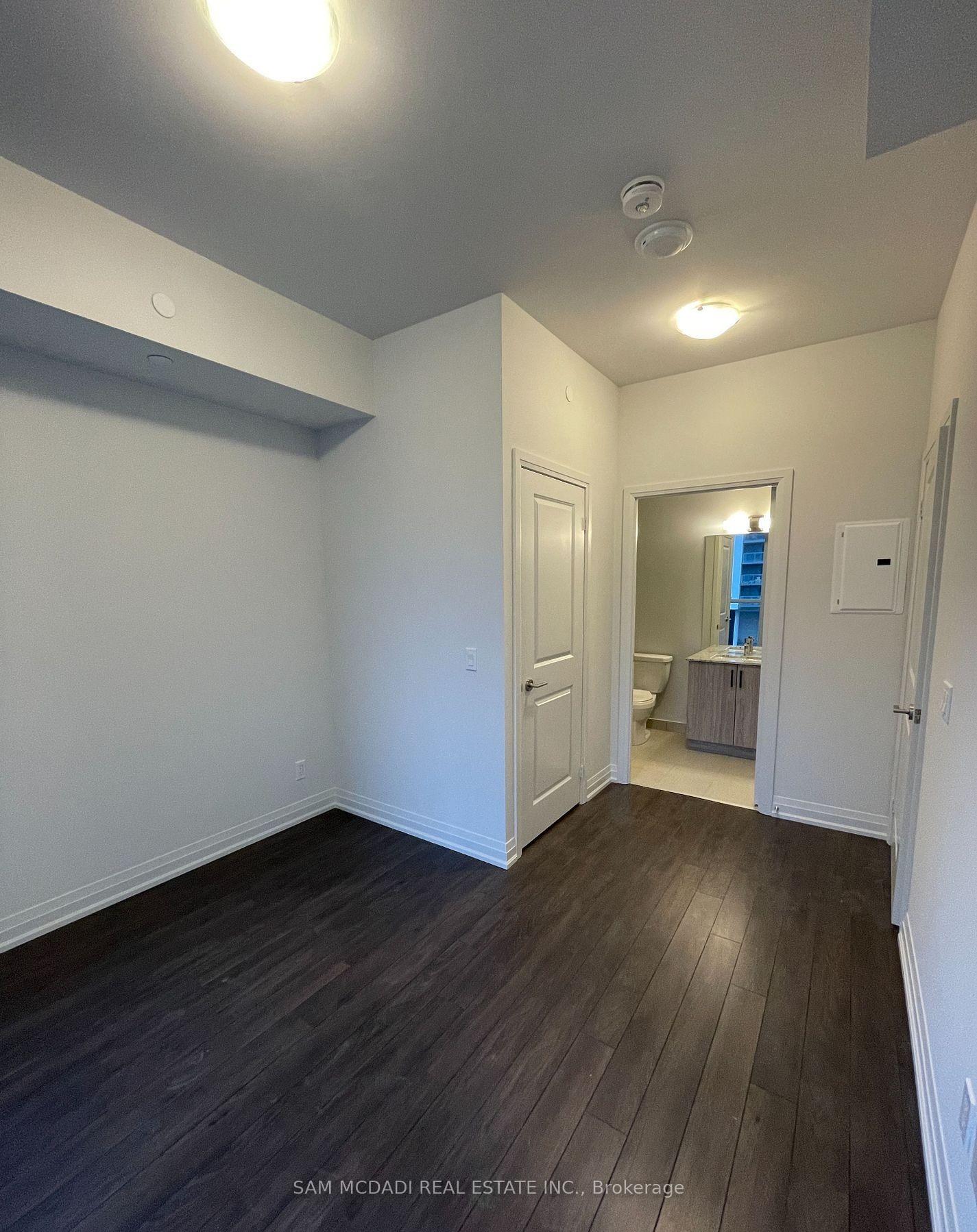 10 Meadowglen Place 311