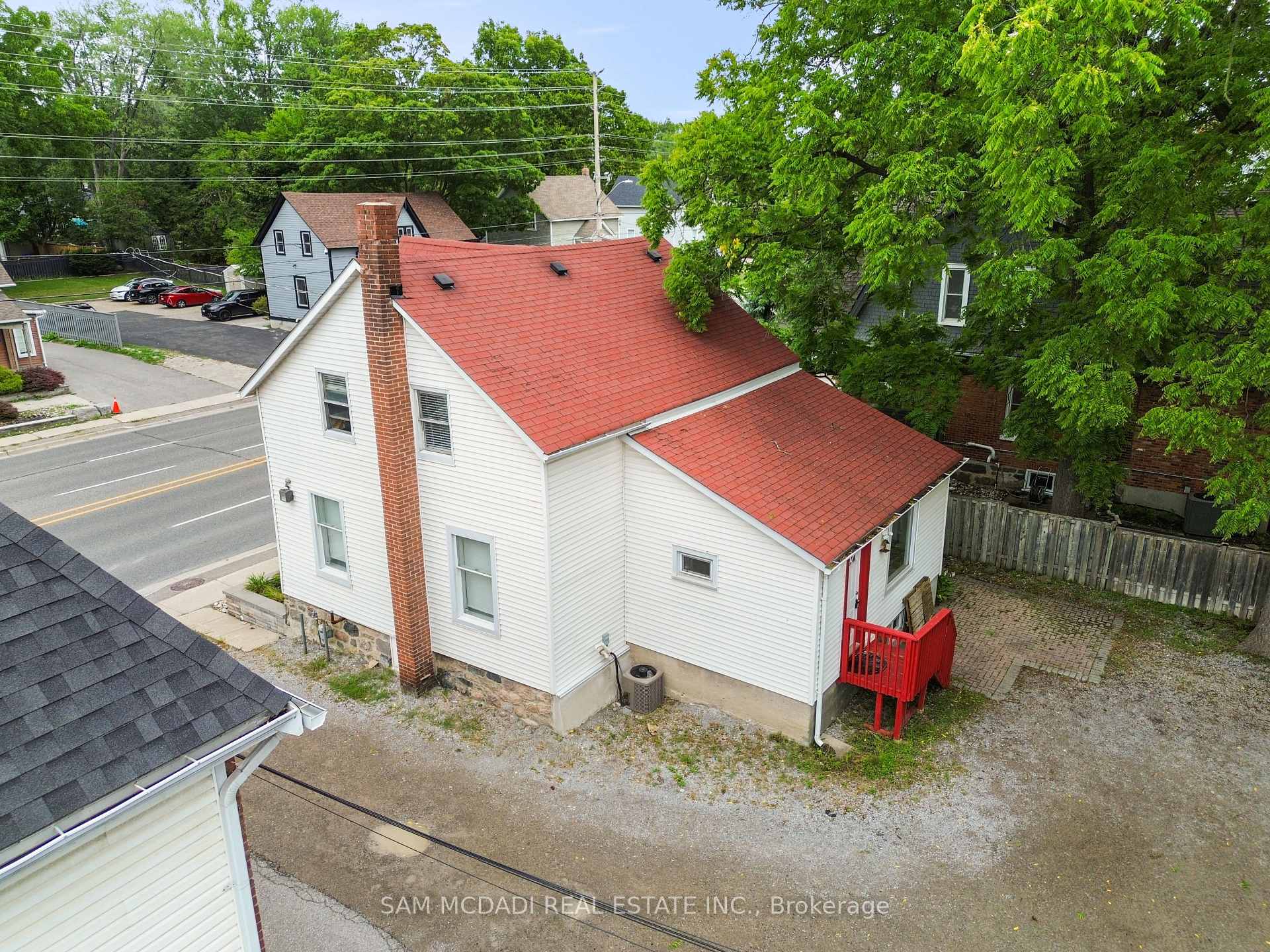 571 S Kingston Road W