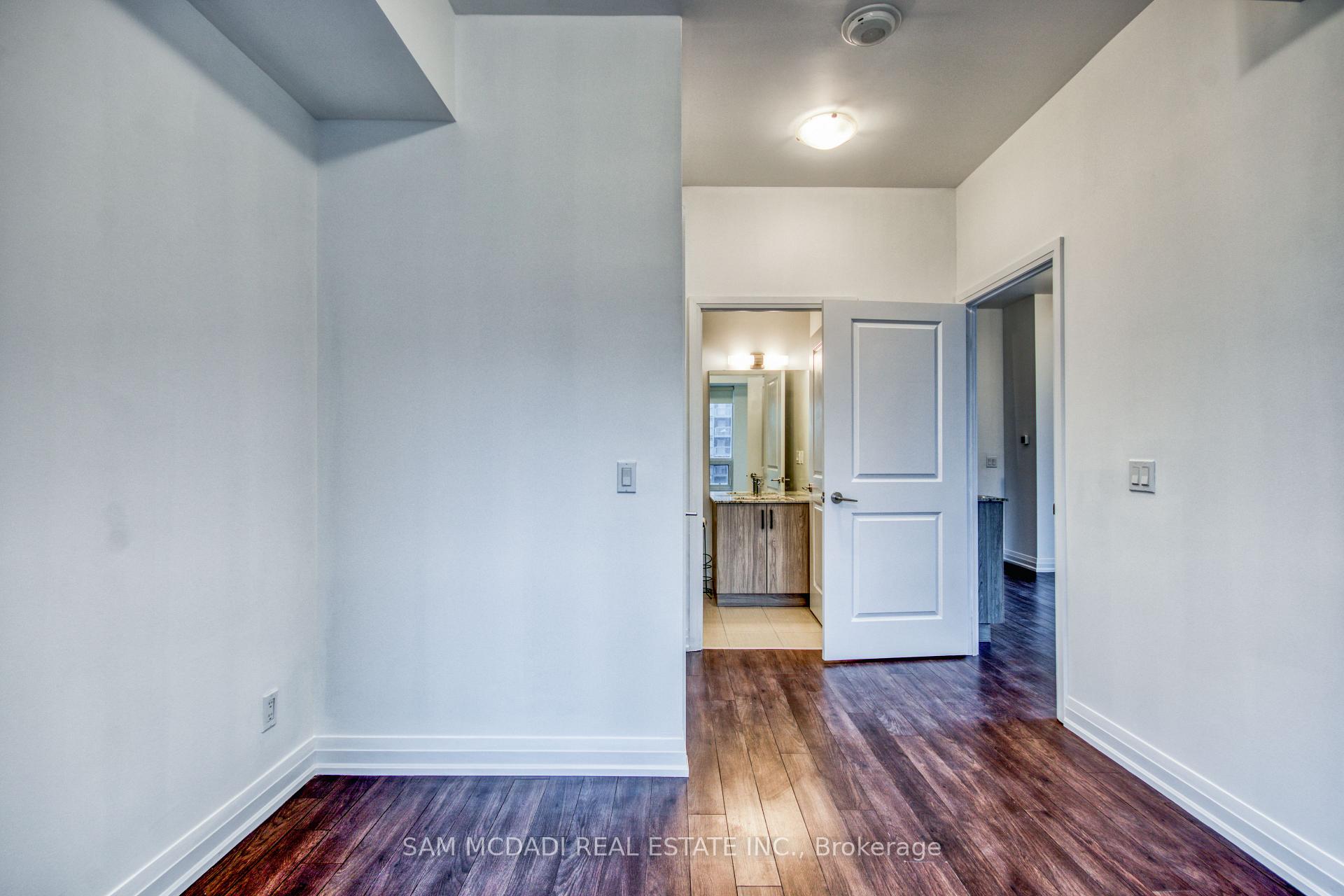 10 Meadowglen Place 311