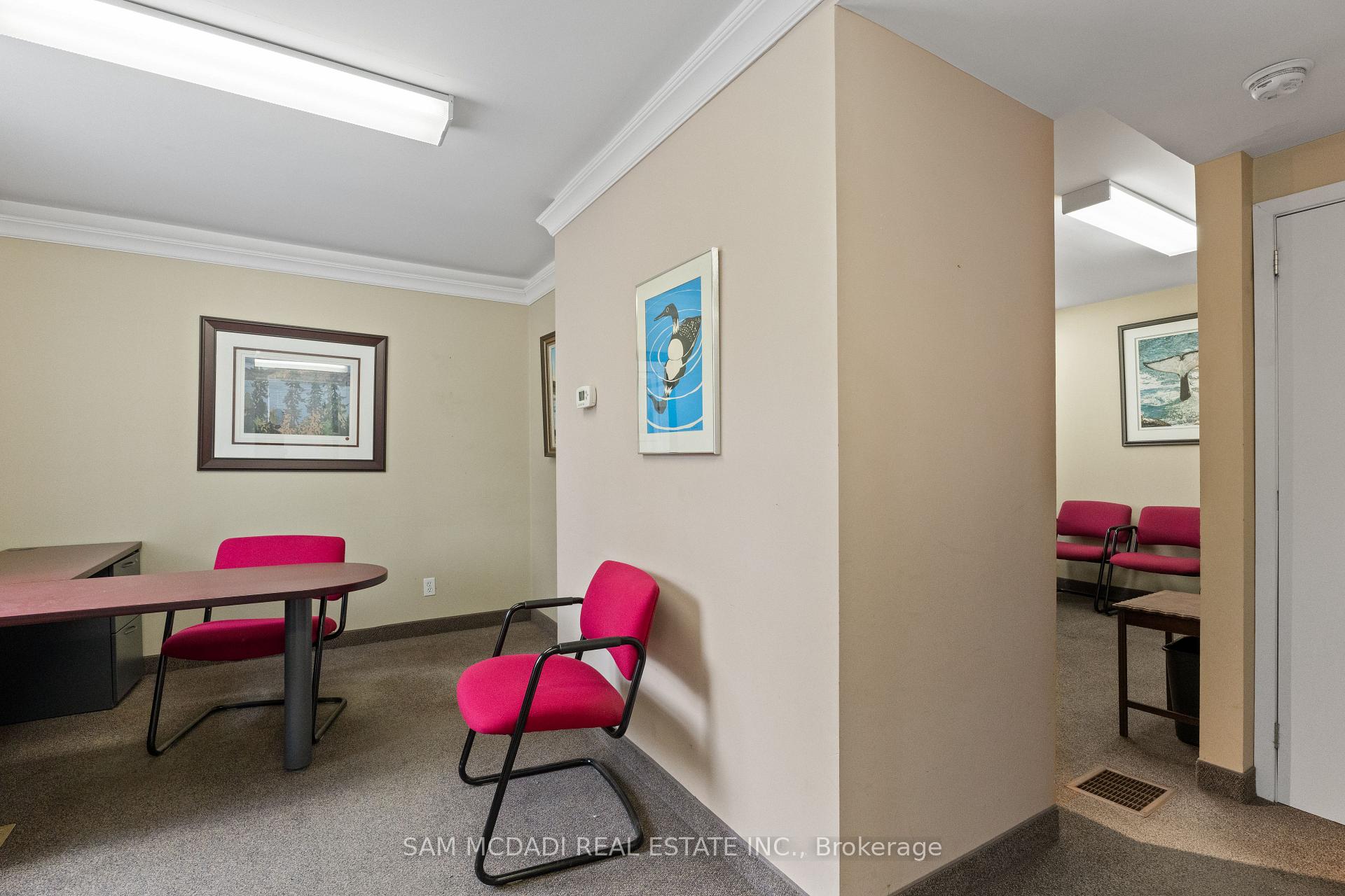 571 S Kingston Road W