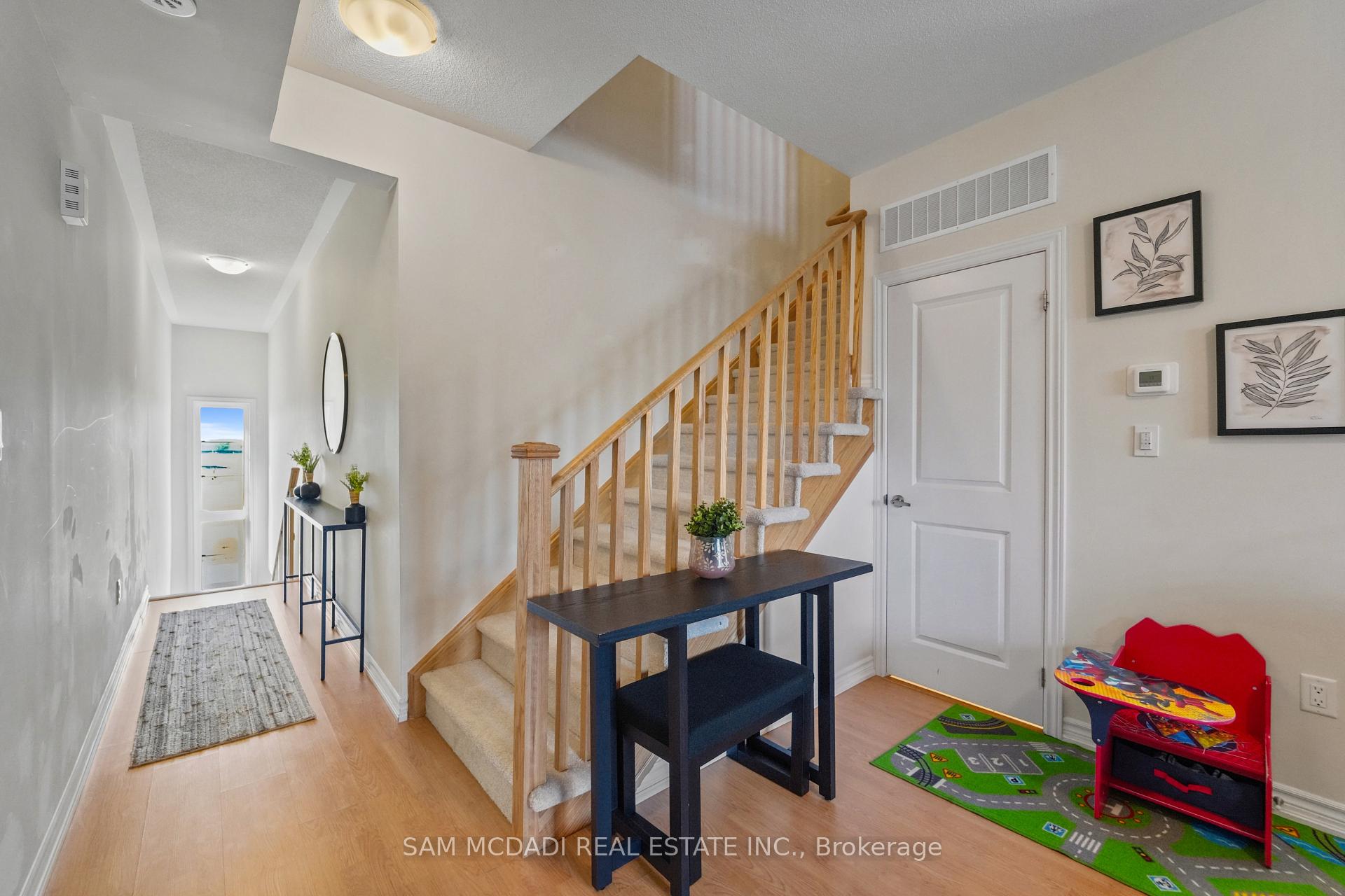 1518 Bloor Street 19