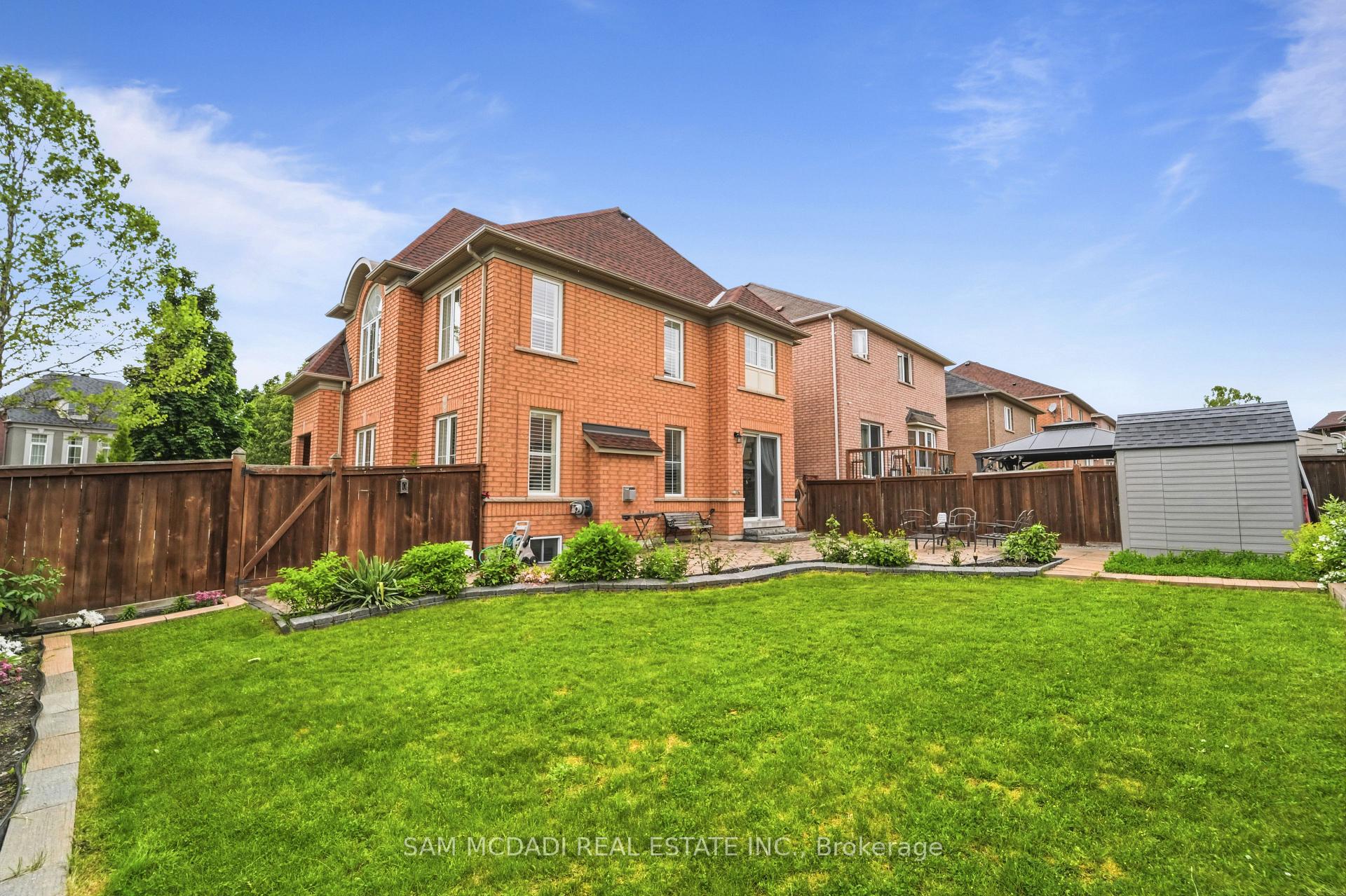 5 Whitbread Crescent