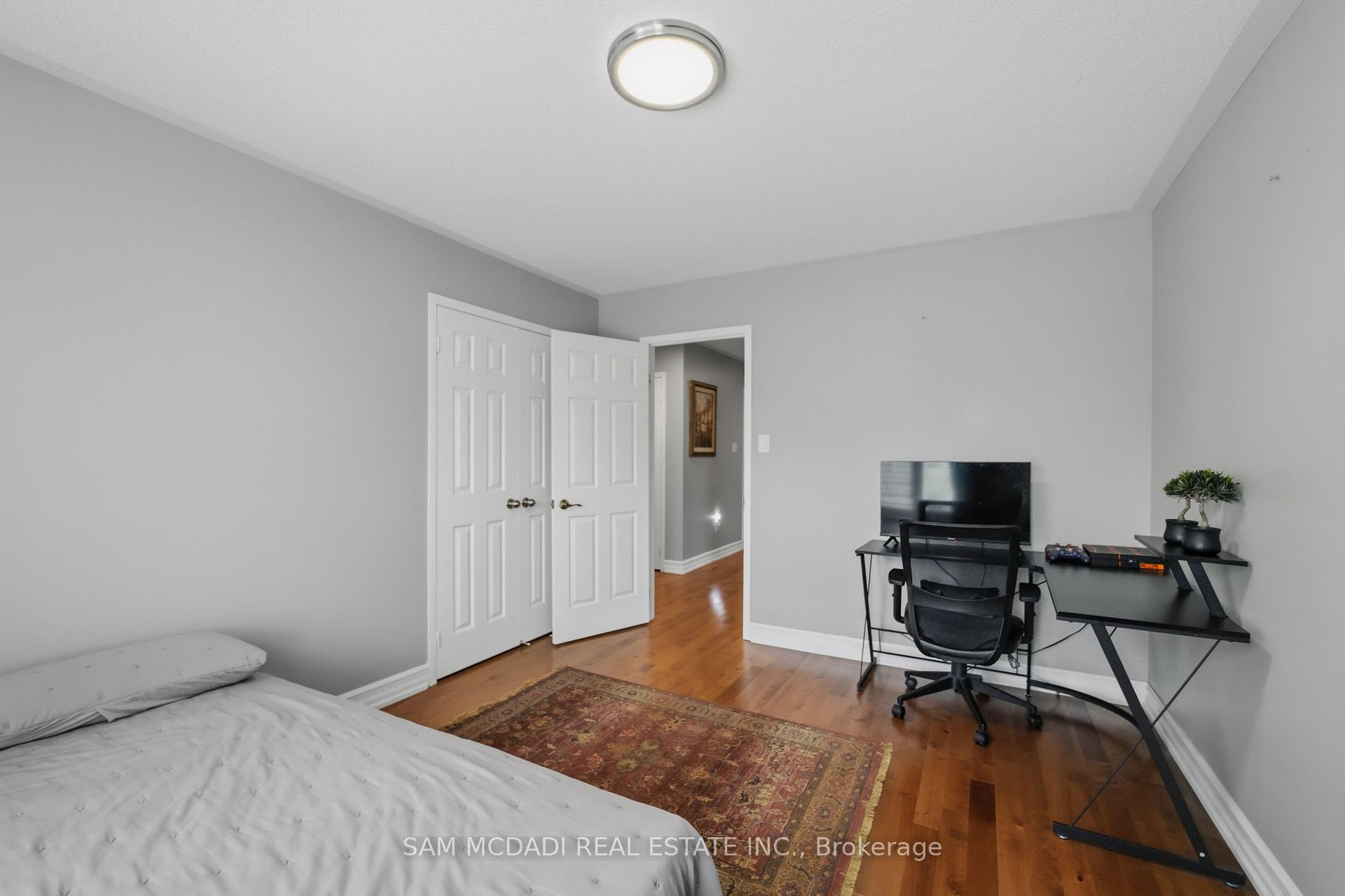 5 Whitbread Crescent